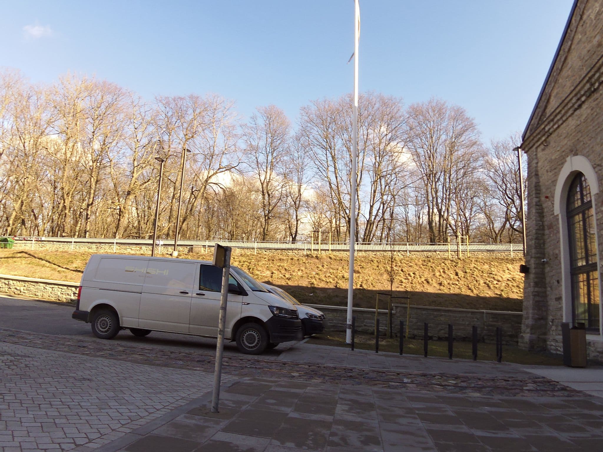 Street view near Studio Noblesner, Põhja-Tallinn — © till (CC BY-SA · Mapillary)