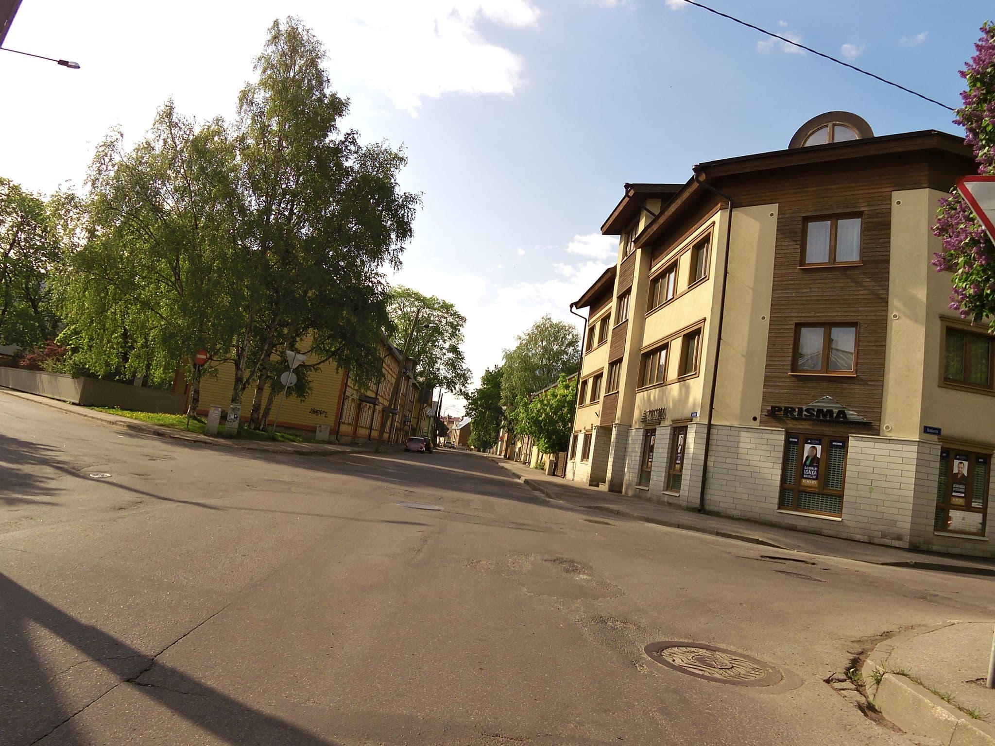 Street view near Kuullaager, Tallinn — © till (CC BY-SA · Mapillary)