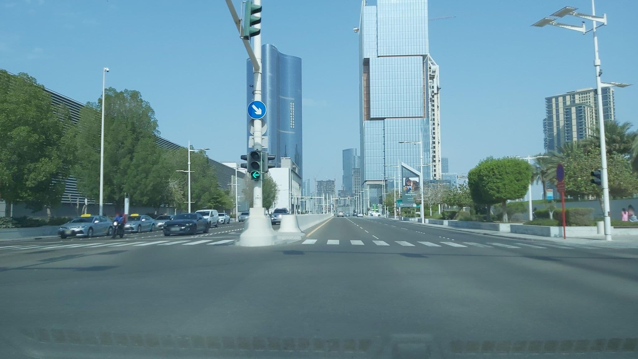 Street view near Rosewood Residences, Abu Dhabi — © sevenmp (CC BY-SA · Mapillary)