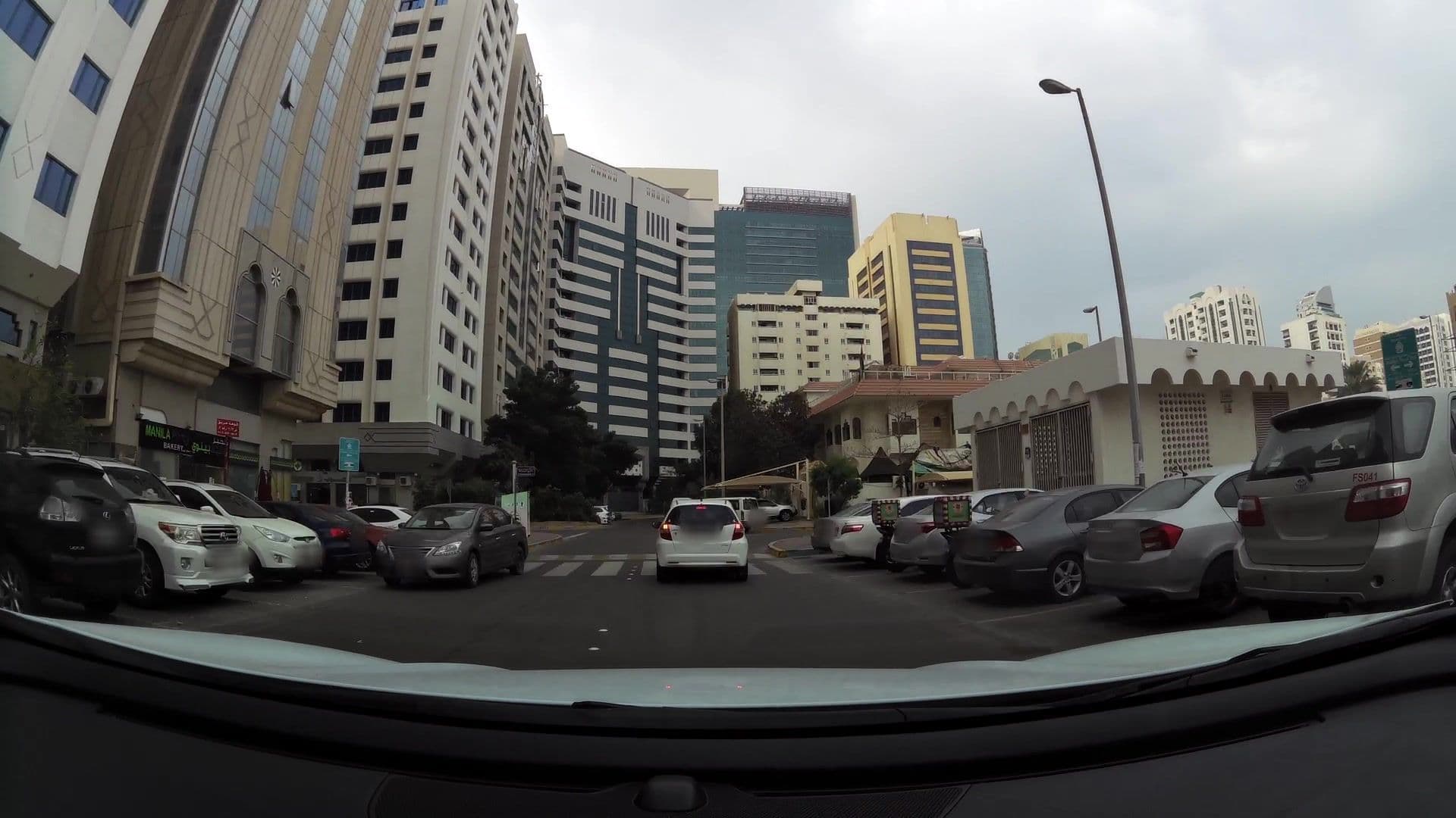 Street view near Hilton Capital Grand, Abu Dhabi — © kaartcam (CC BY-SA · Mapillary)