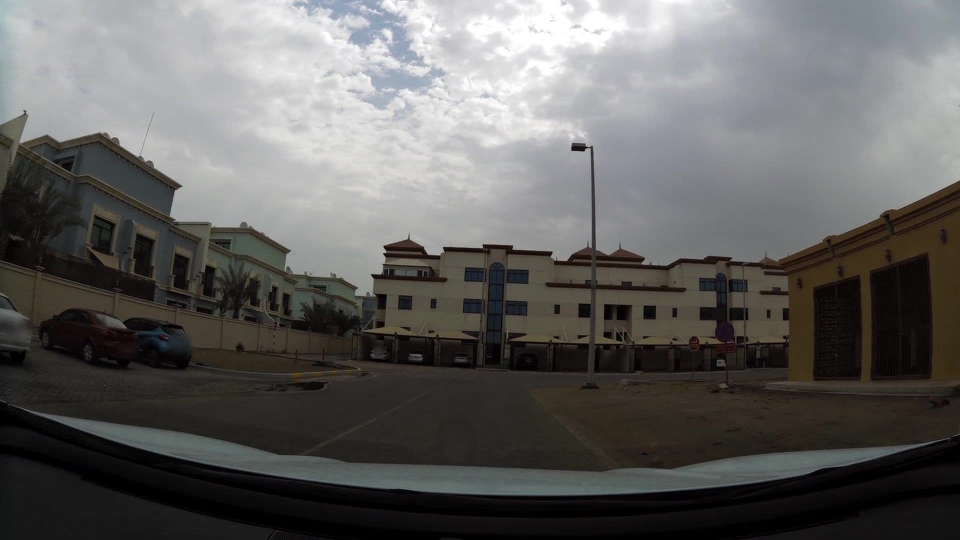 Street view near Burj Al Sarab, Abu Dhabi — © kaartcam (CC BY-SA · Mapillary)