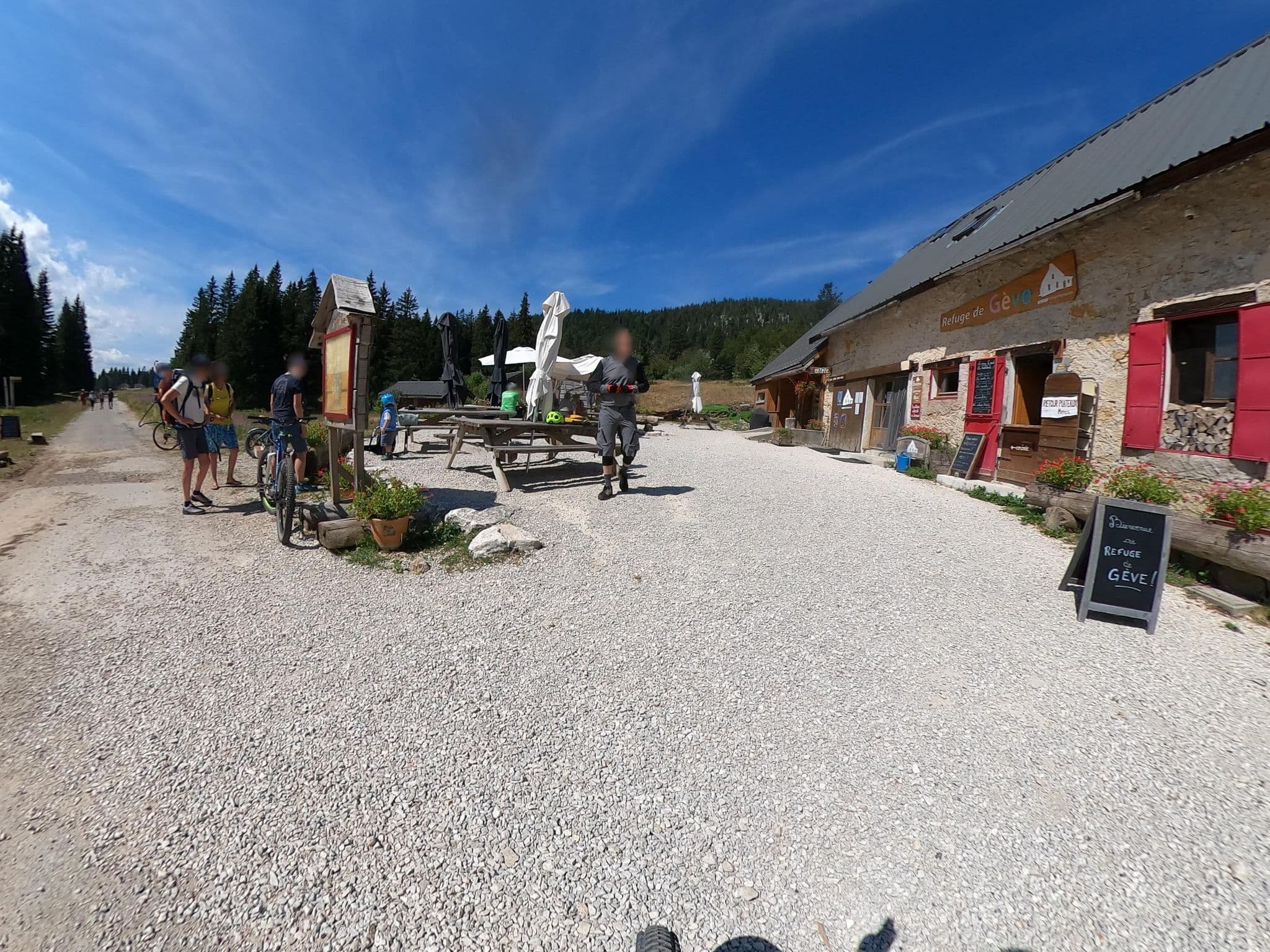 Street view near Refuge de Gève, Autrans — © eric_s (CC BY-SA · Mapillary)