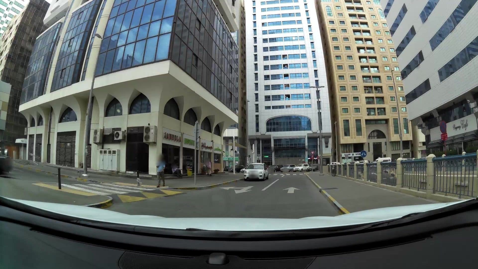 Street view near Uptown Hotel Apartments, Abu Dhabi — © kaartcam (CC BY-SA · Mapillary)