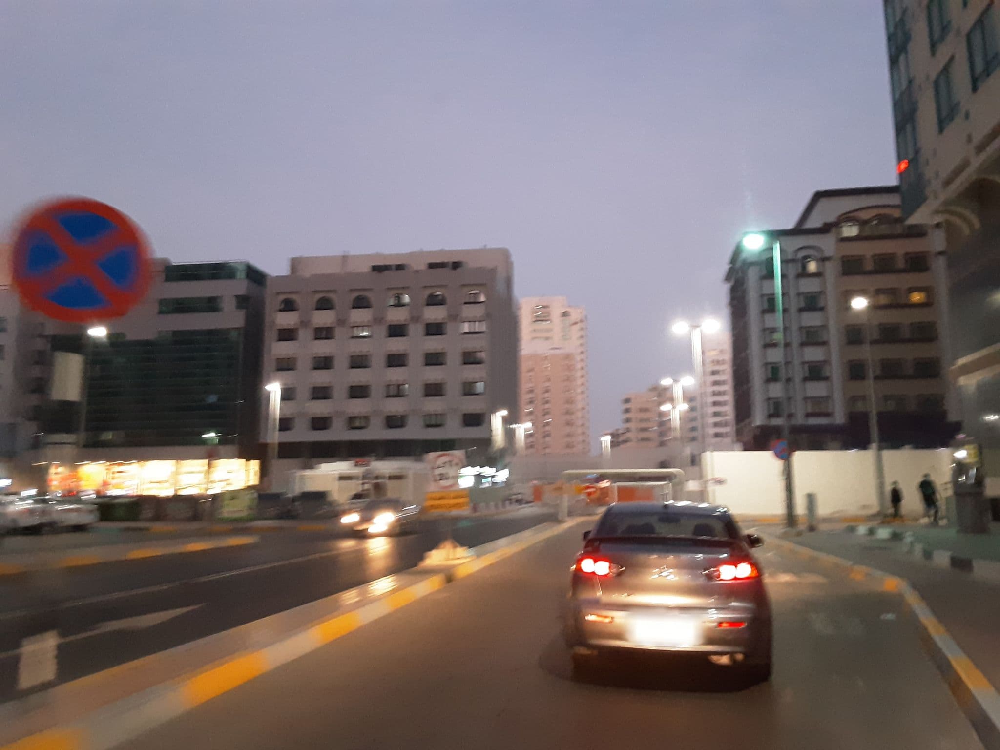 Street view near Novotel Swimming Pool, Abu Dhabi — © mkarau (CC BY-SA · Mapillary)