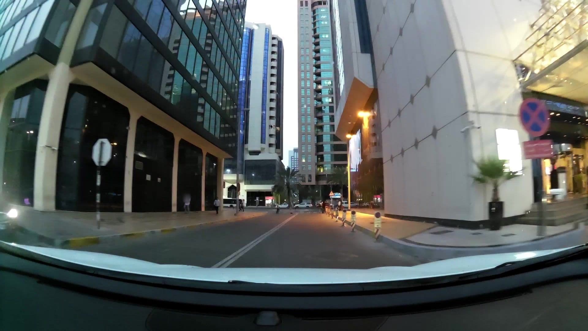 Street view near Rooftop Pool @ CP, Abu Dhabi — © kaartcam (CC BY-SA · Mapillary)