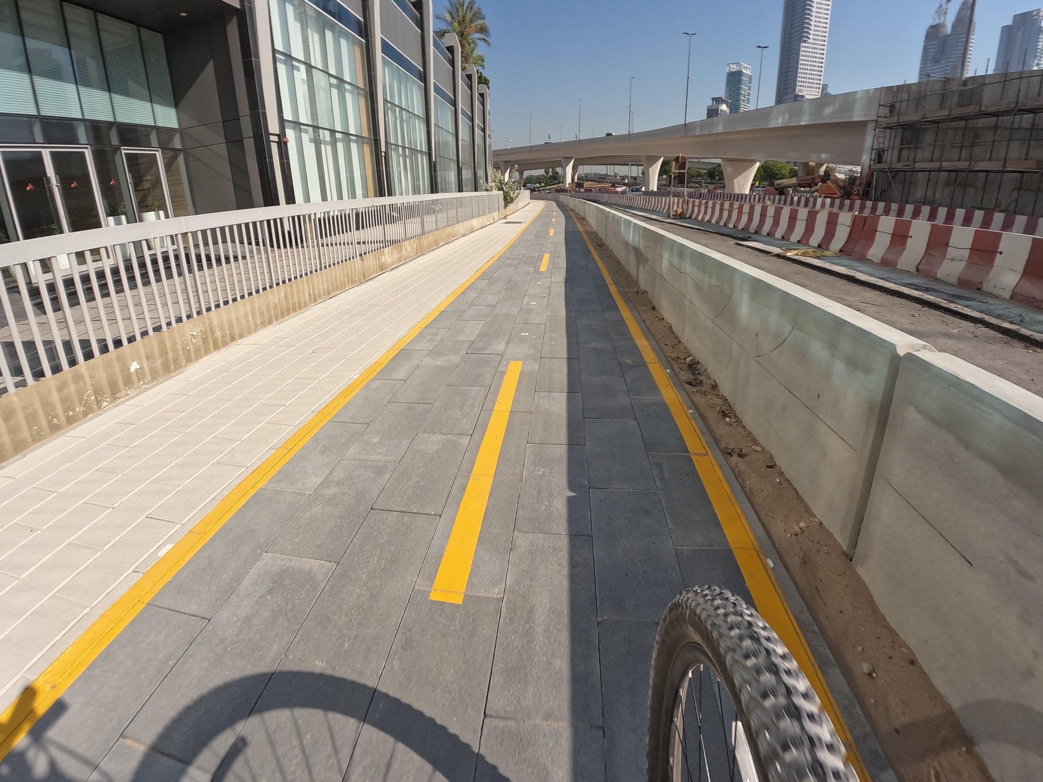 Street view near Room 456, Knowledge Village — © countzero5 (CC BY-SA · Mapillary)