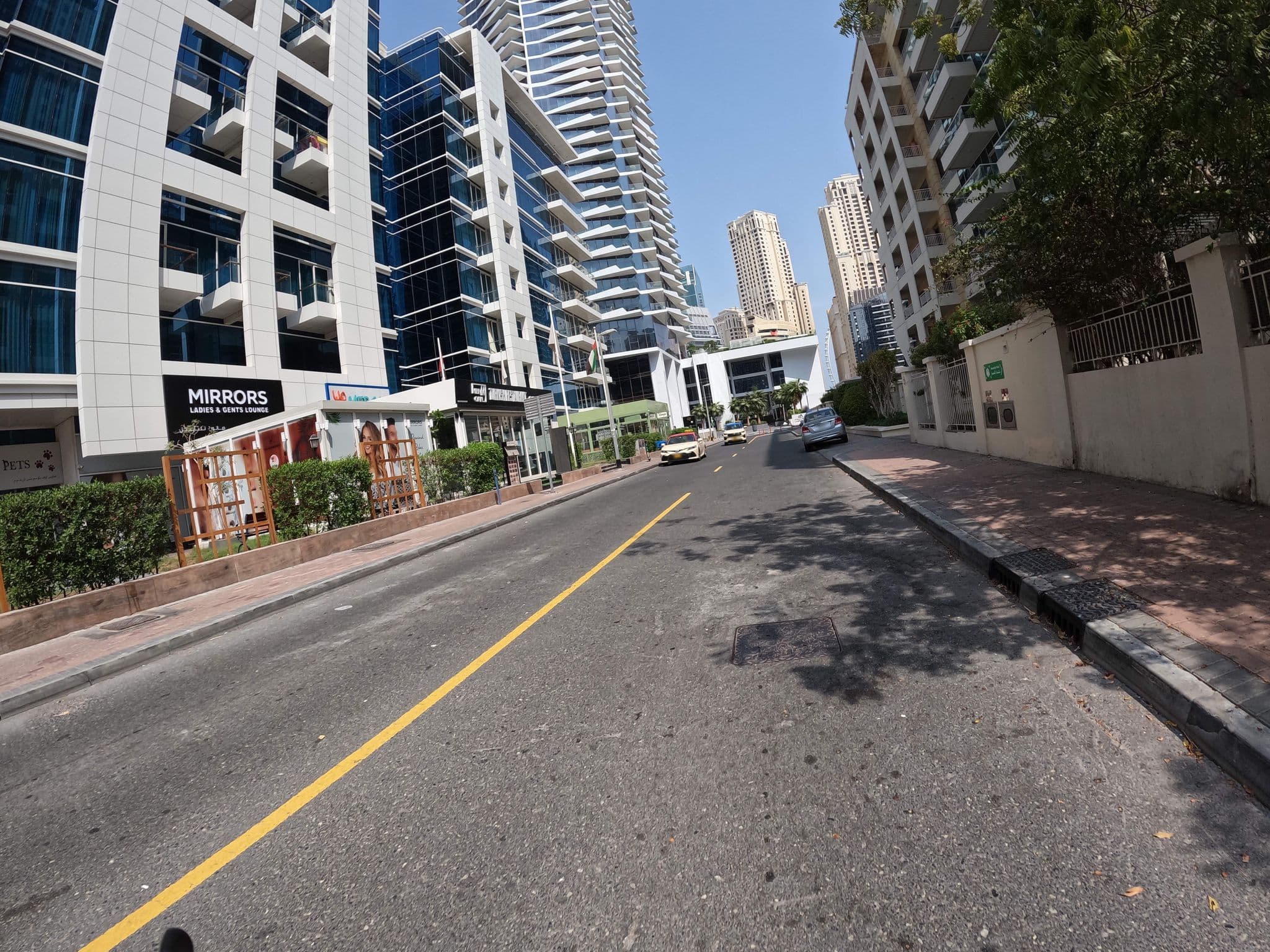 Street view near Jannah Place Dubai Marina, Dubai Marina — © countzero5 (CC BY-SA · Mapillary)