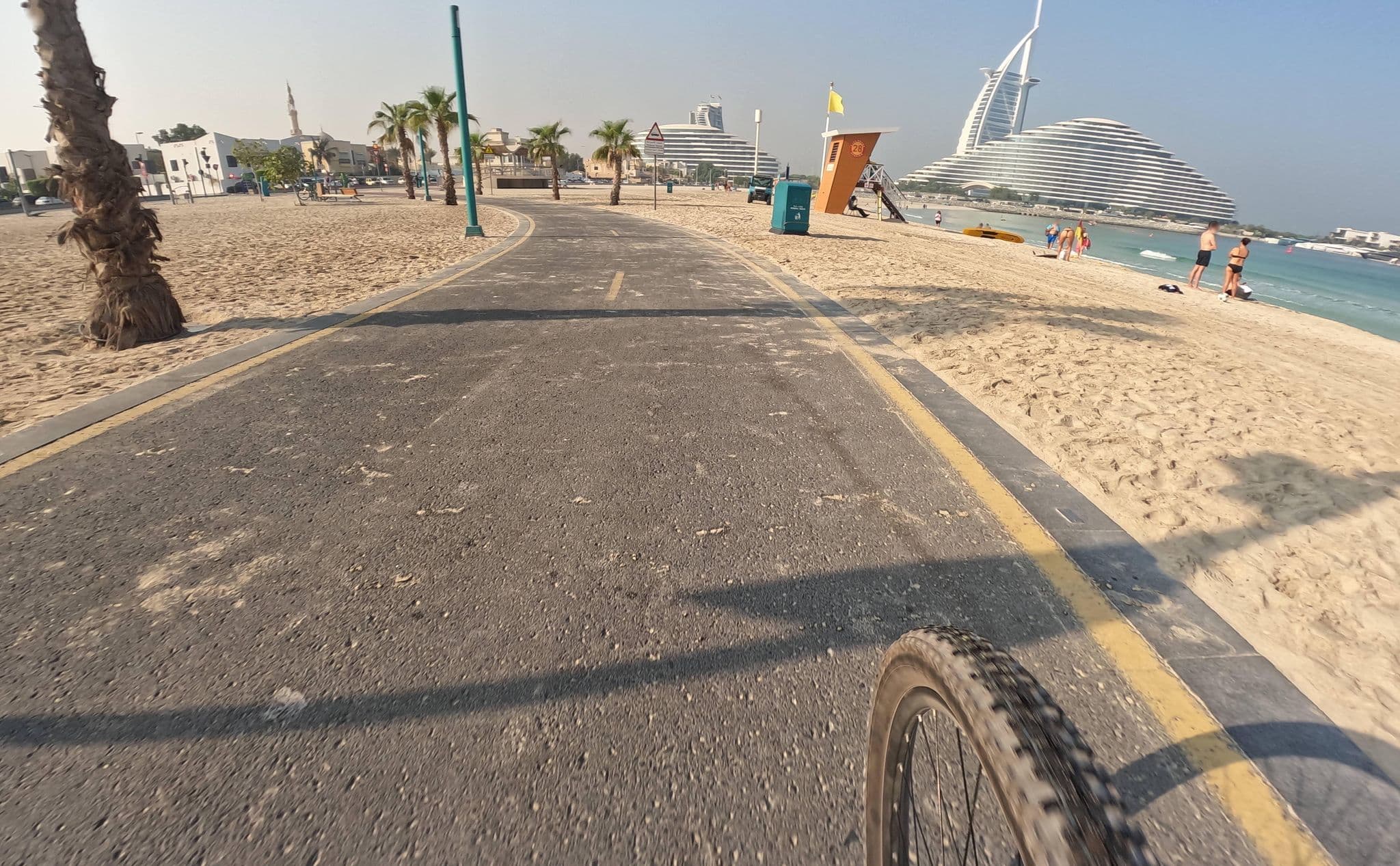 Street view near Villa Beach @ Jumeirah Beach Hotel, Umm Suqaym — © countzero5 (CC BY-SA · Mapillary)