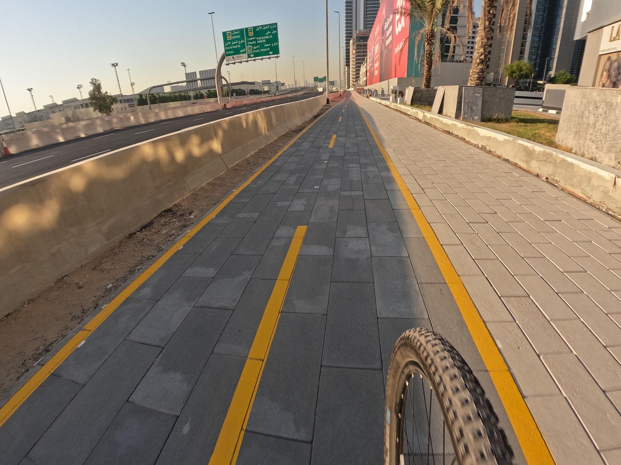Street view near The Top One, Knowledge Village — © countzero5 (CC BY-SA · Mapillary)