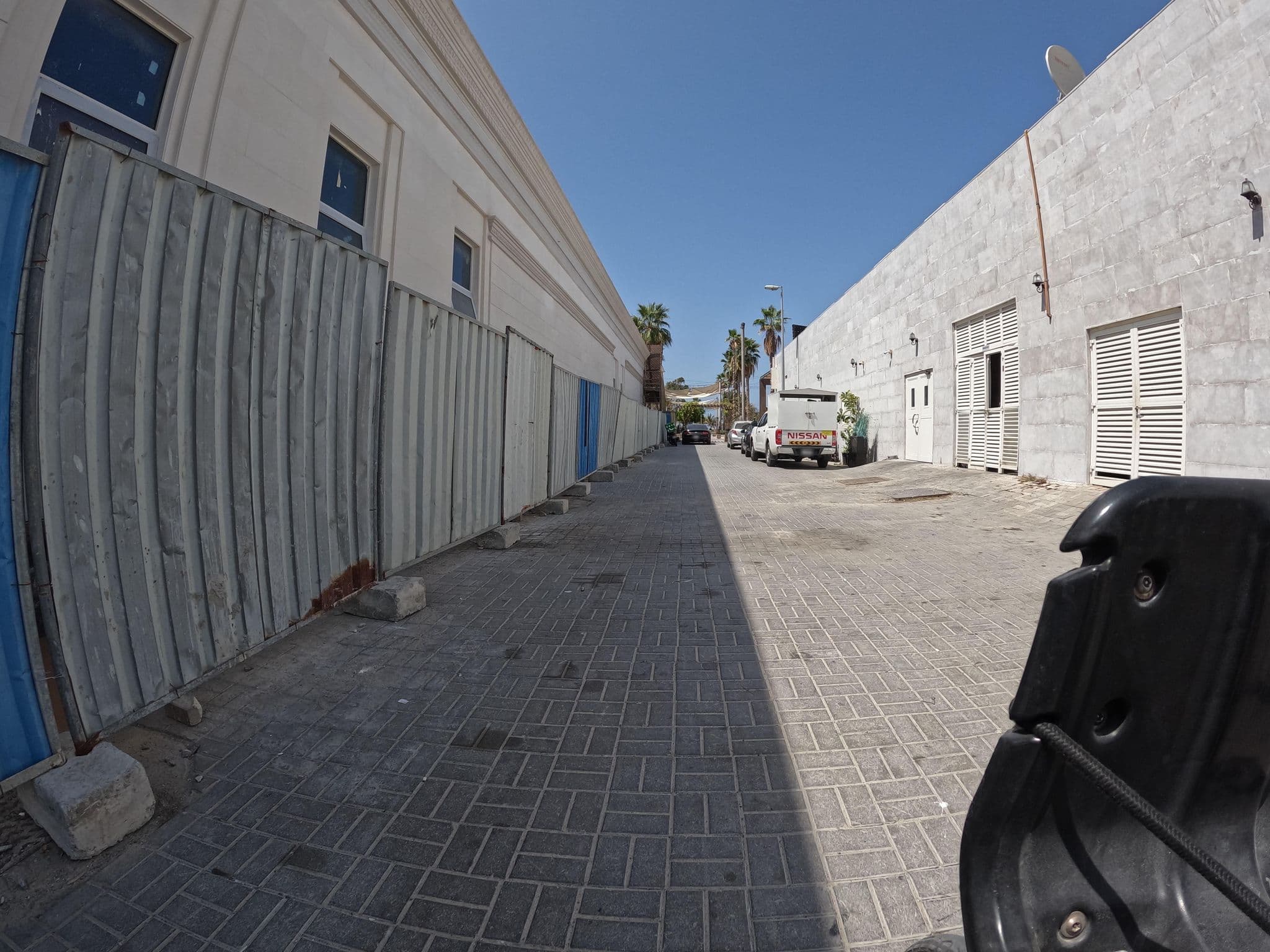 Street view near Regent Beach Resort, Al Bada'a — © countzero5 (CC BY-SA · Mapillary)