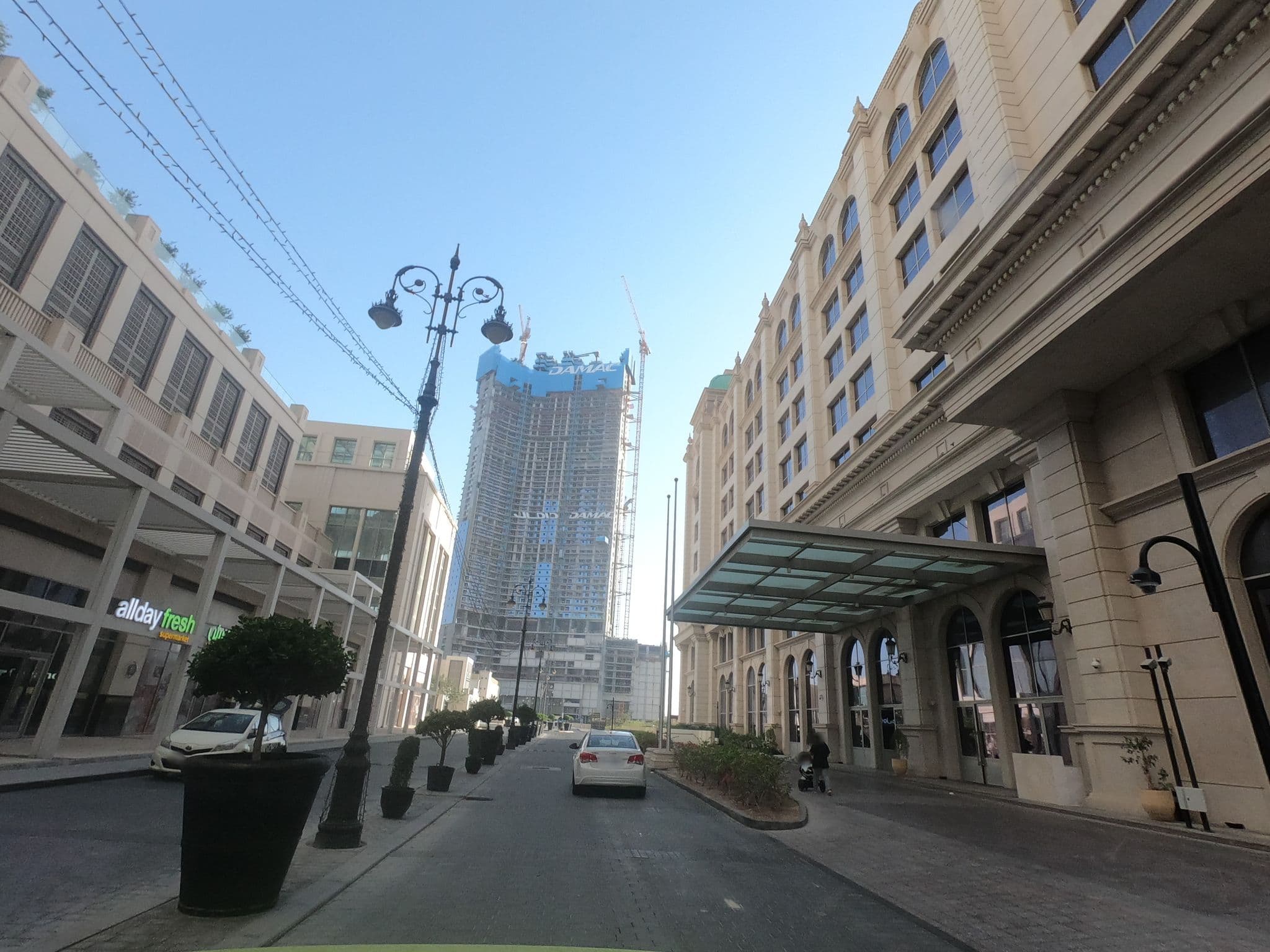 Street view near Hilton Hotel Pool, Business Bay — © countzero5 (CC BY-SA · Mapillary)