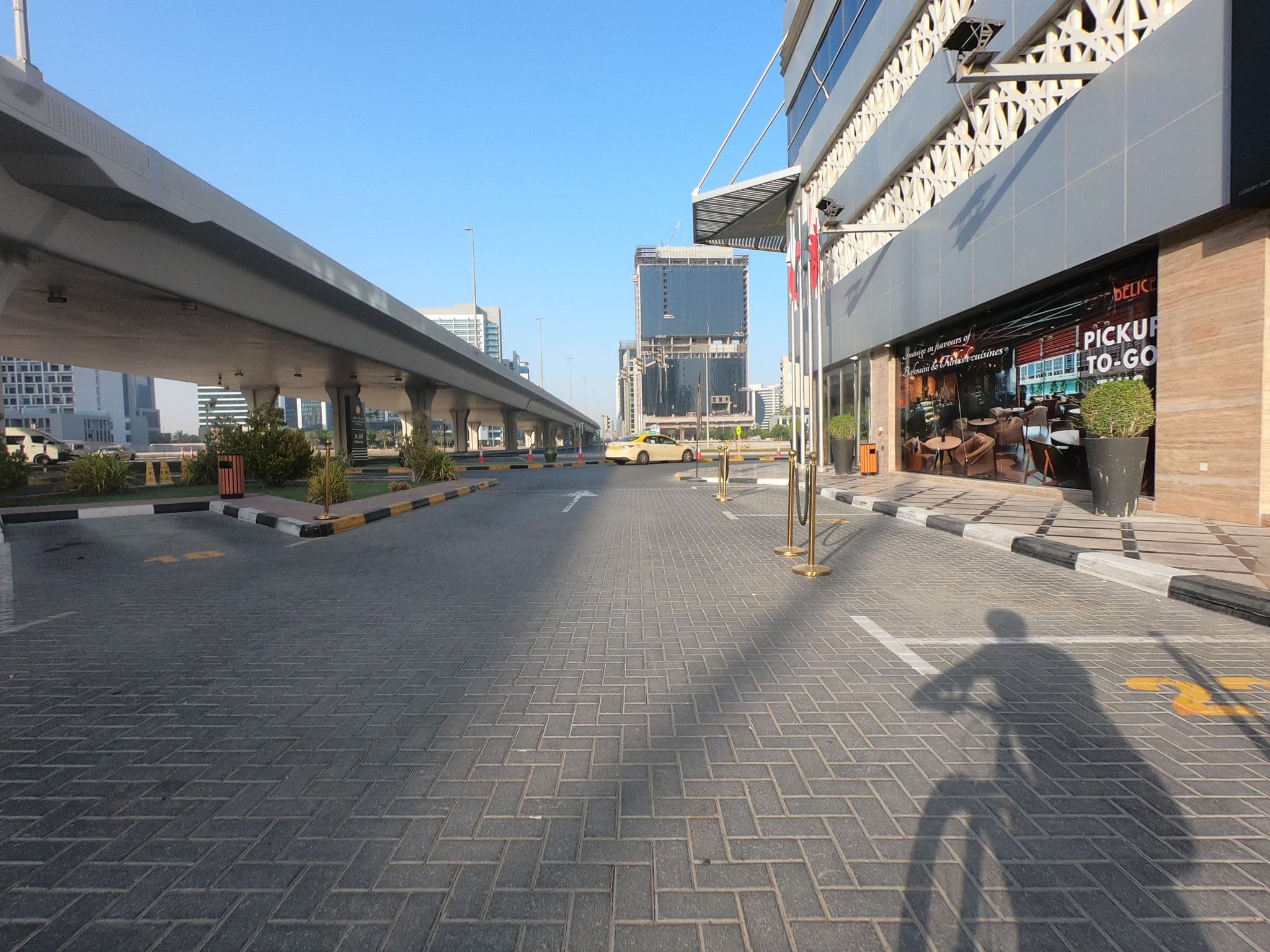 Street view near Gulf Court Hotel Business Bay, Business Bay — © countzero5 (CC BY-SA · Mapillary)