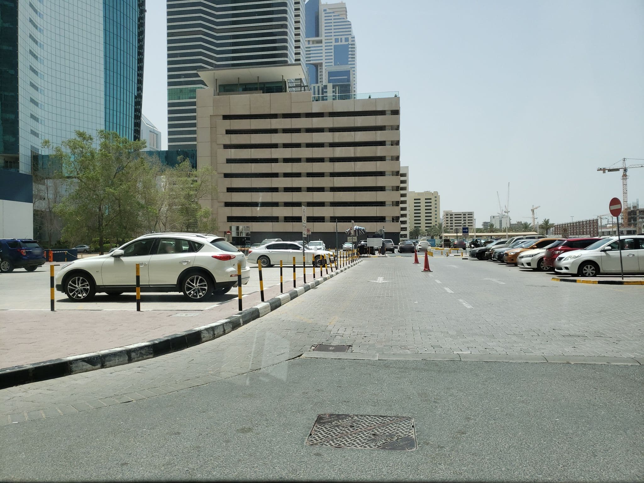 Street view near Executive Suite, As Saţwah — © mapfool (CC BY-SA · Mapillary)