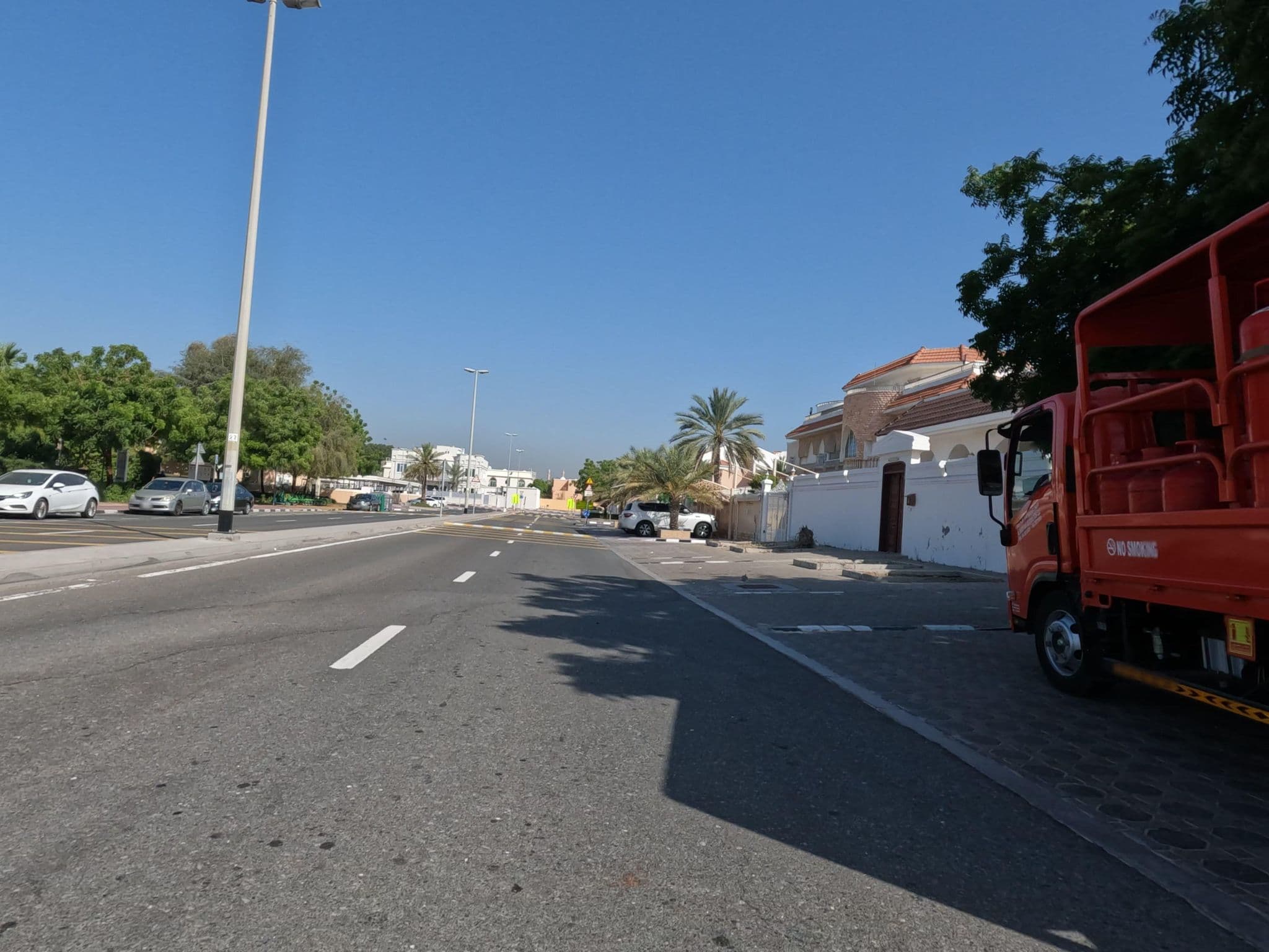 Street view near Arabian Suites, Mankhūl — © countzero5 (CC BY-SA · Mapillary)