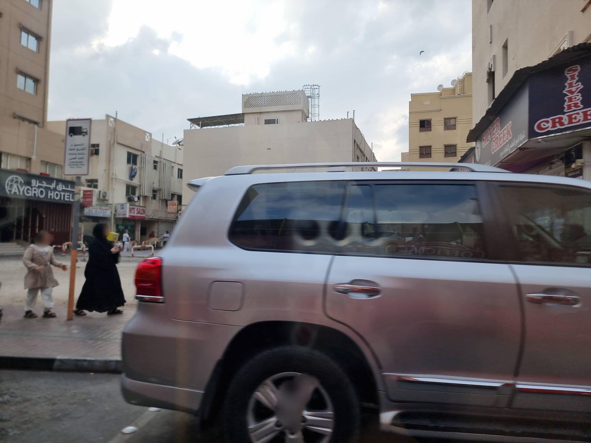 Street view near Time Palace, Bur Dubai — © mapfool (CC BY-SA · Mapillary)
