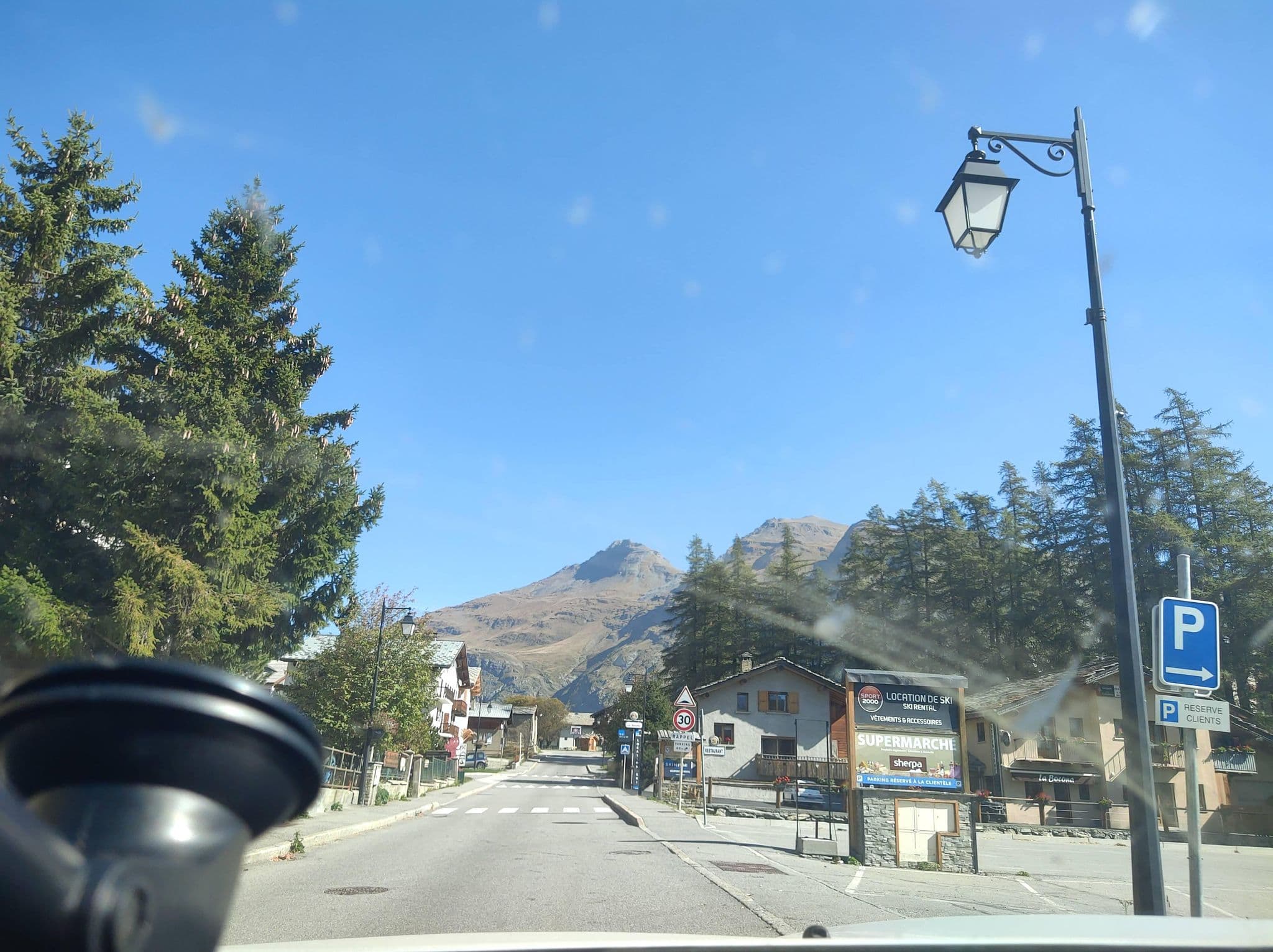 Street view near L'Arbenne, Val-d'Isère