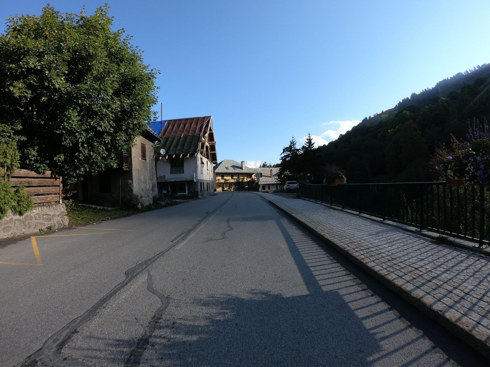 Street view near La Ferme de Lydie, Valloire
