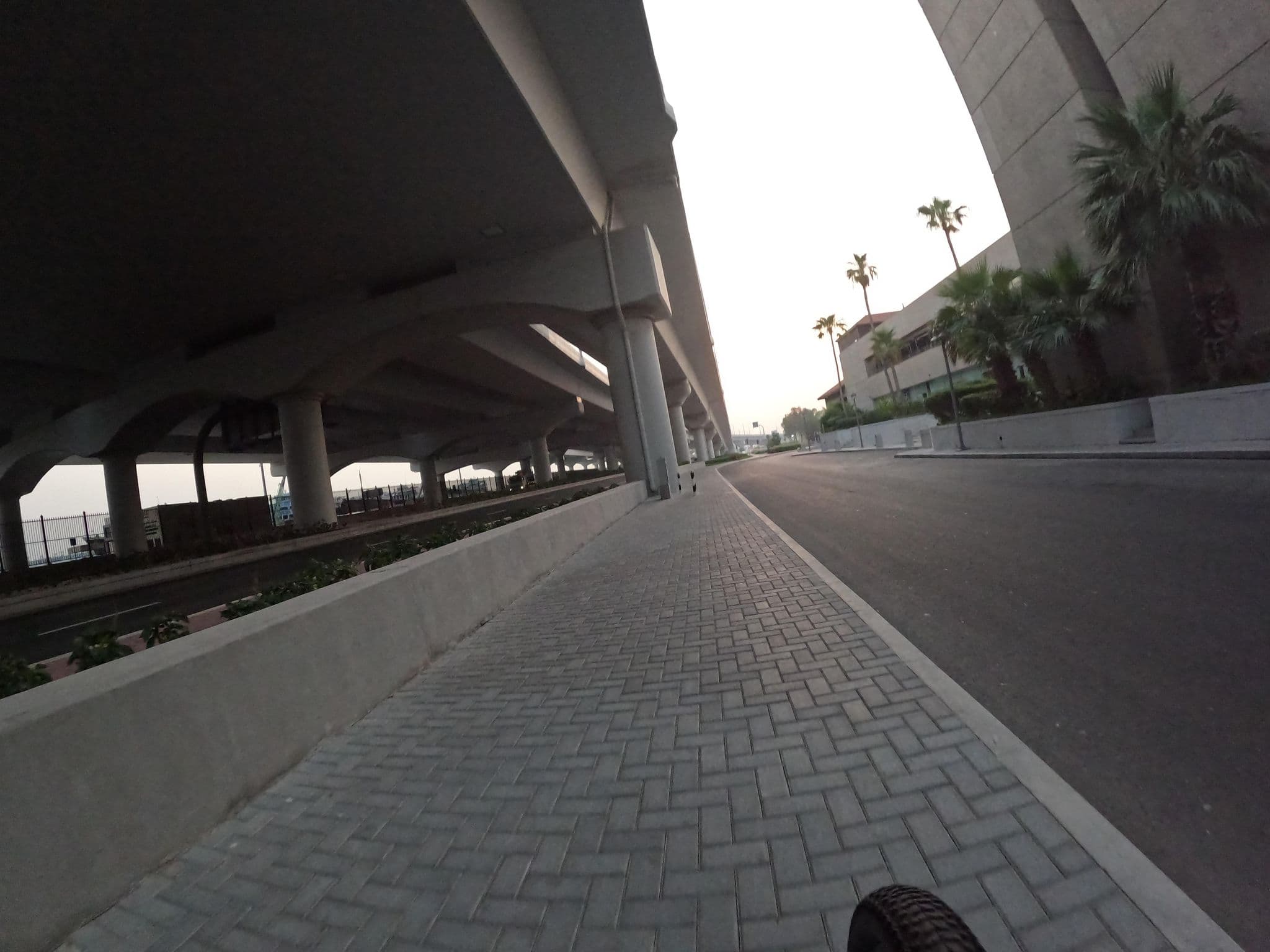 Street view near Hyatt Regency Swimming Pool, Al Murar al Qadīm — © countzero5 (CC BY-SA · Mapillary)