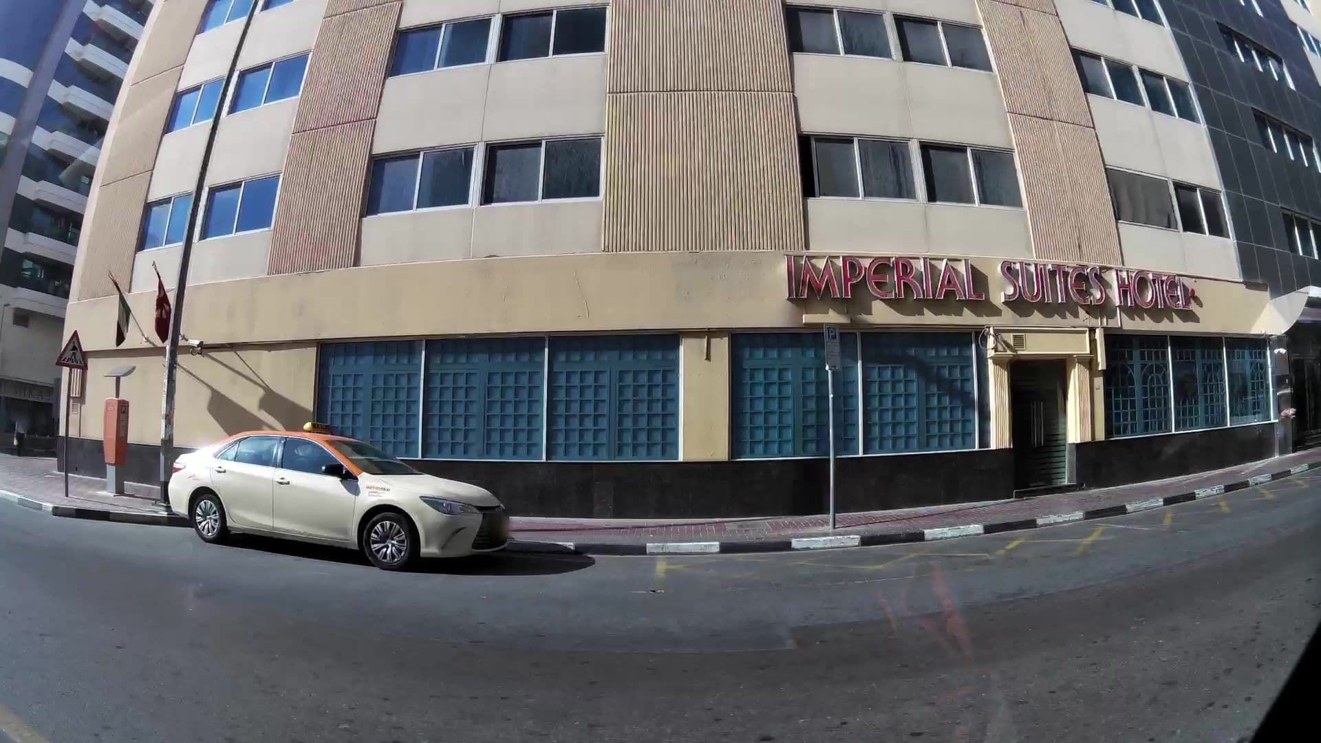Street view near Gossip Cafe, Bur Dubai — © kaartcam (CC BY-SA · Mapillary)