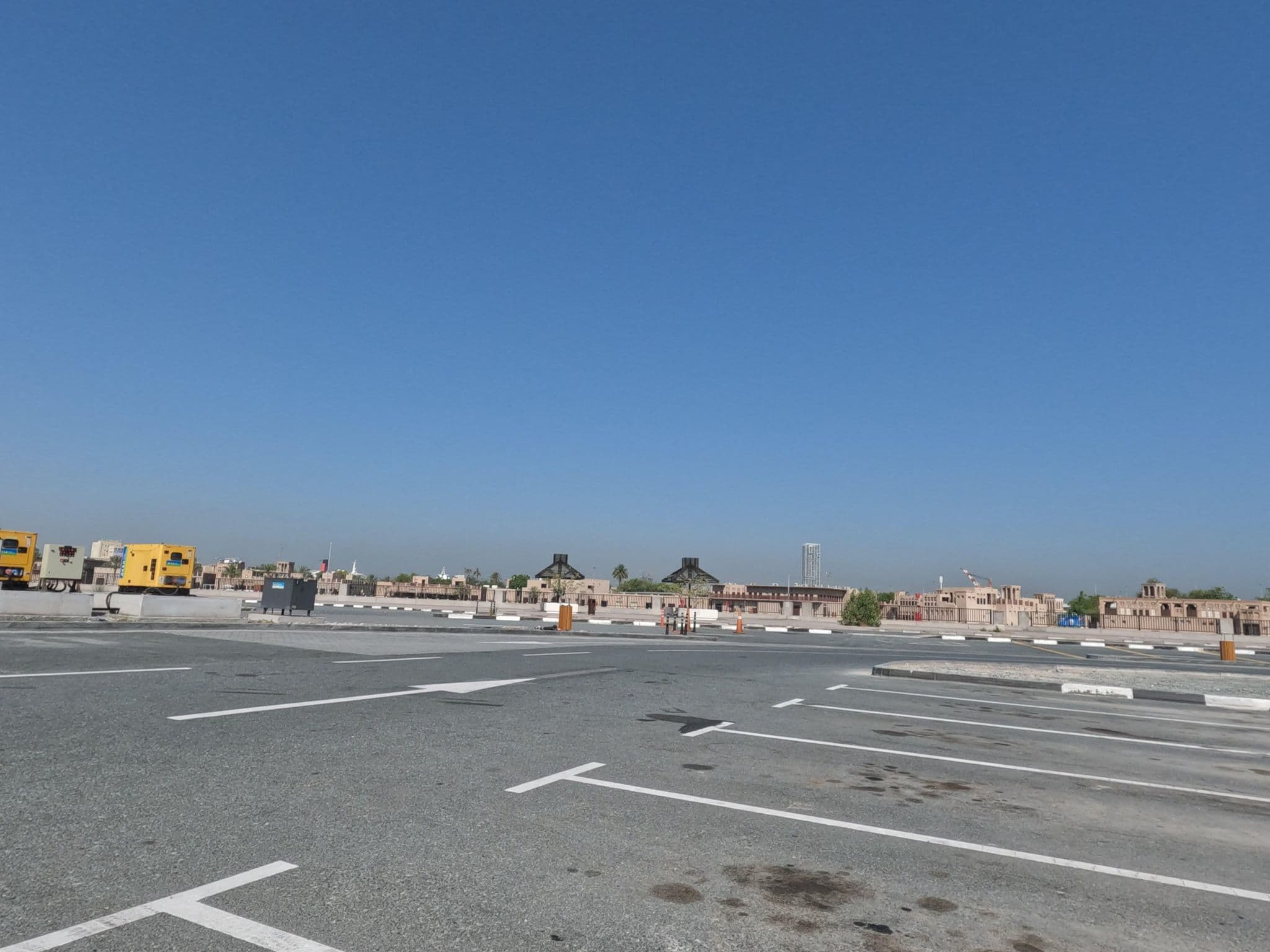 Street view near Jumeirah Alnaseem, Bur Dubai — © countzero5 (CC BY-SA · Mapillary)