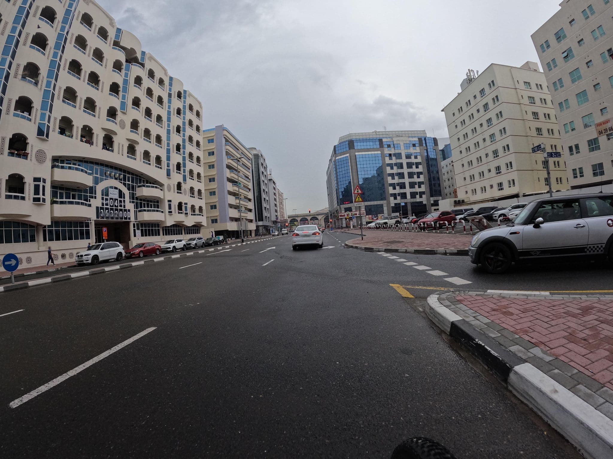 Street view near Symphony Hotel Apartments Dubai, Bur Dubai — © countzero5 (CC BY-SA · Mapillary)