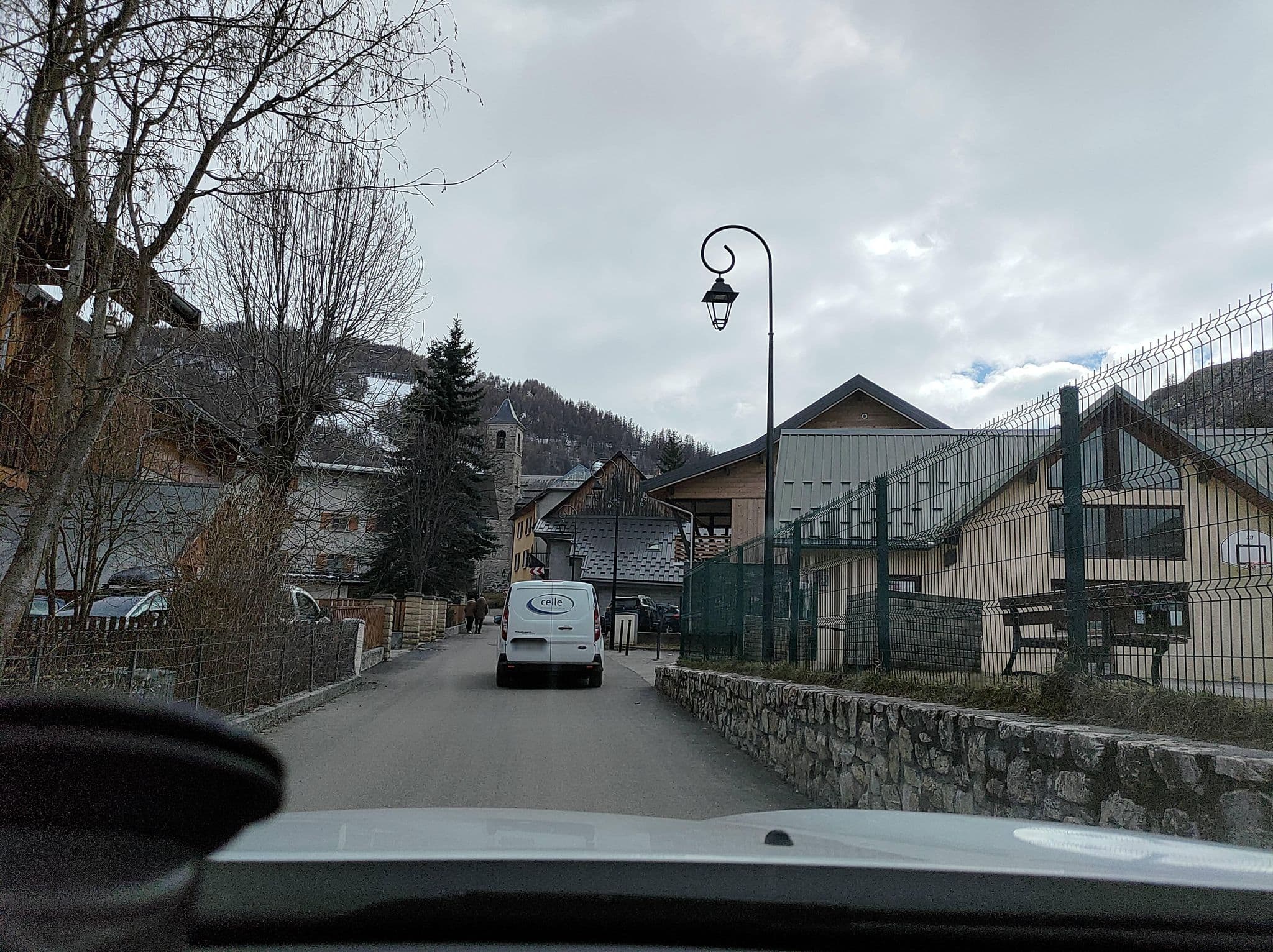 Street view near Le Gentiana, Valloire — © MatthieuF4FNE (CC BY-SA · Mapillary)