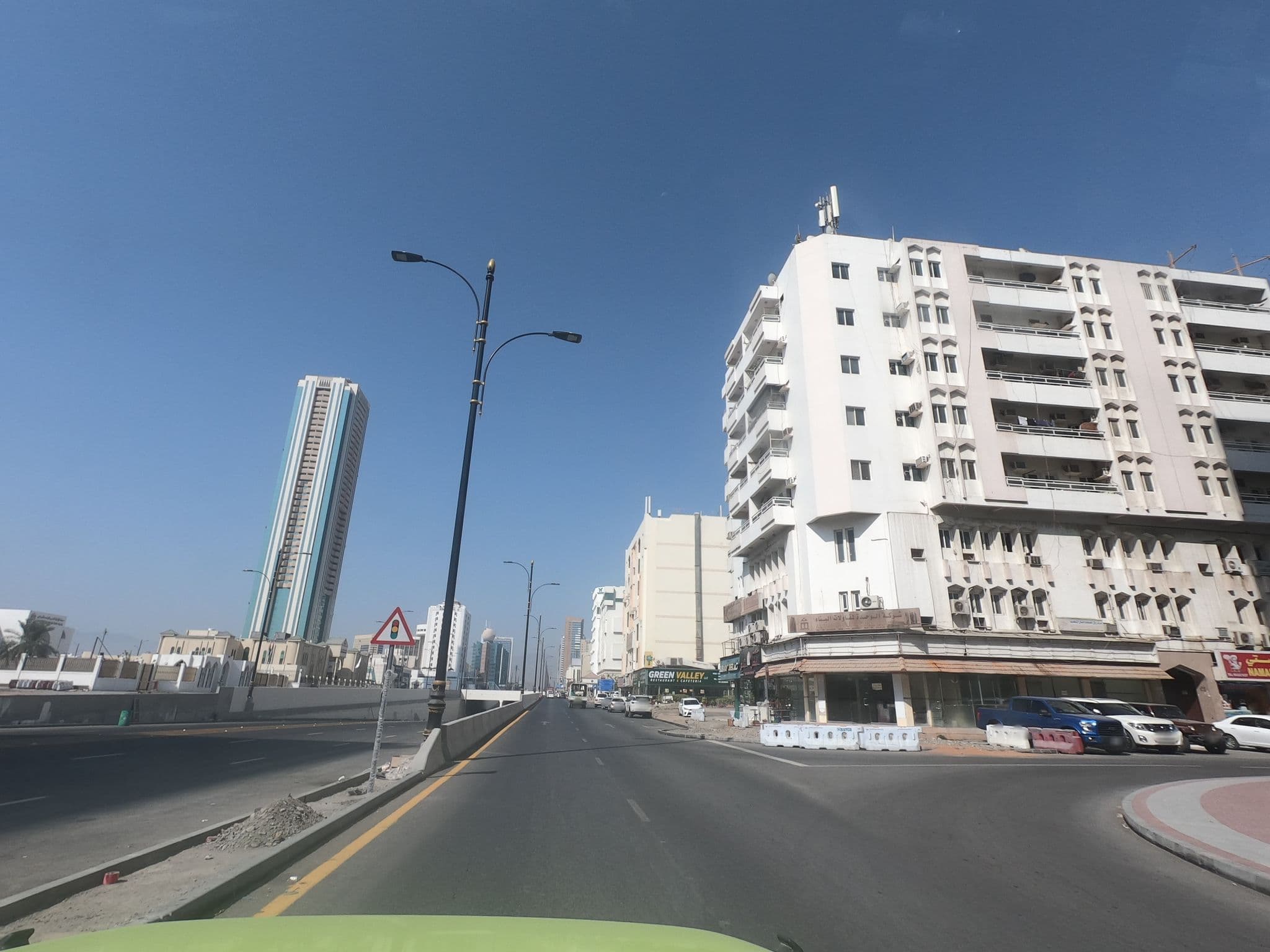 Street view near Hotel California Suites, Fujairah — © countzero5 (CC BY-SA · Mapillary)