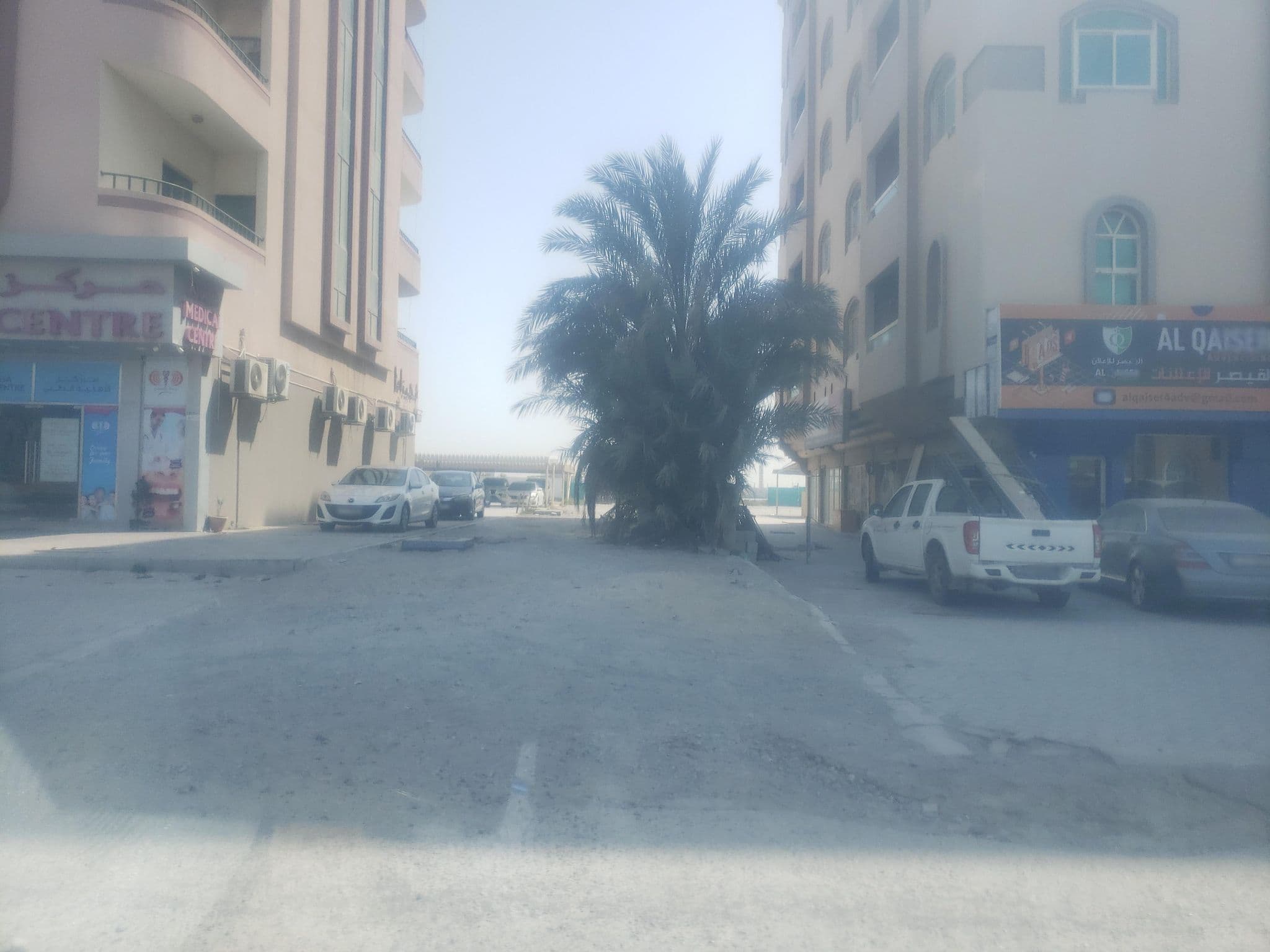 Street view near Creek Plaza Hotel, Ras Al Khaimah — © mapfool (CC BY-SA · Mapillary)