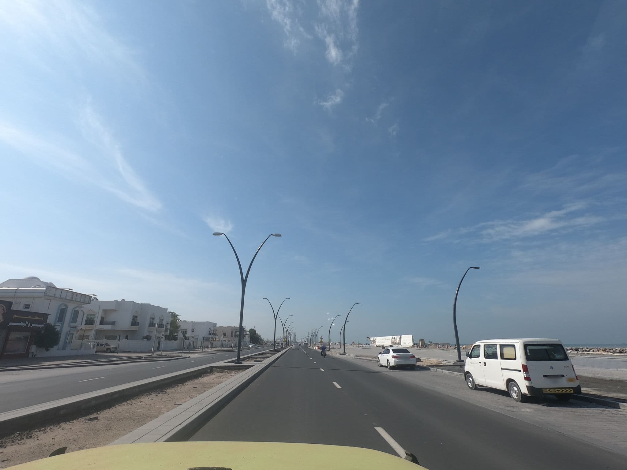 Street view near Al Amwaj Hotel, Ar Rumaylah — © countzero5 (CC BY-SA · Mapillary)