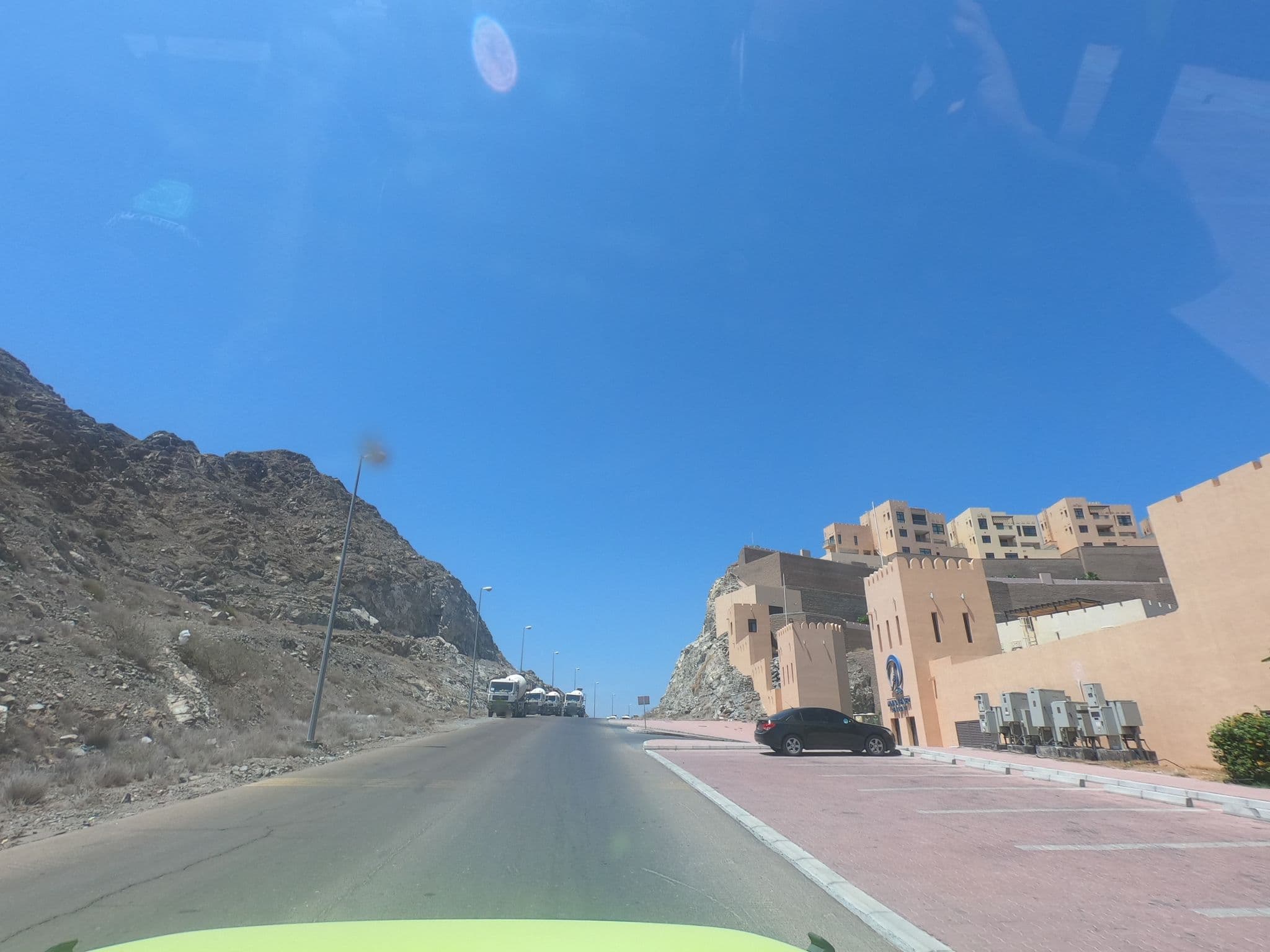 Street view near Mina Alfajer Real Estate, Dibba Al-Hisn — © countzero5 (CC BY-SA · Mapillary)