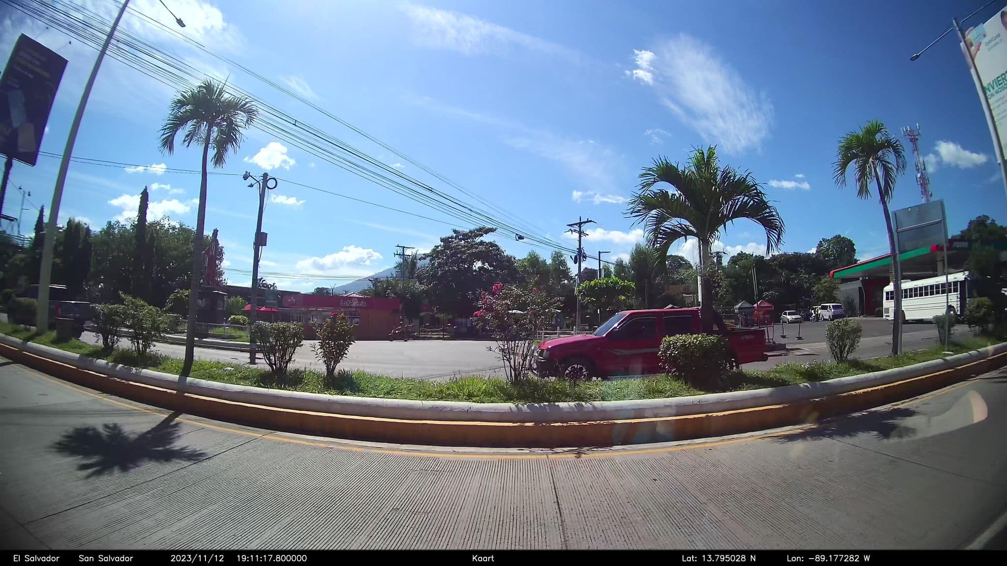 Street view near Hotel La Palma, Apopa — © kaart_2 (CC BY-SA · Mapillary)