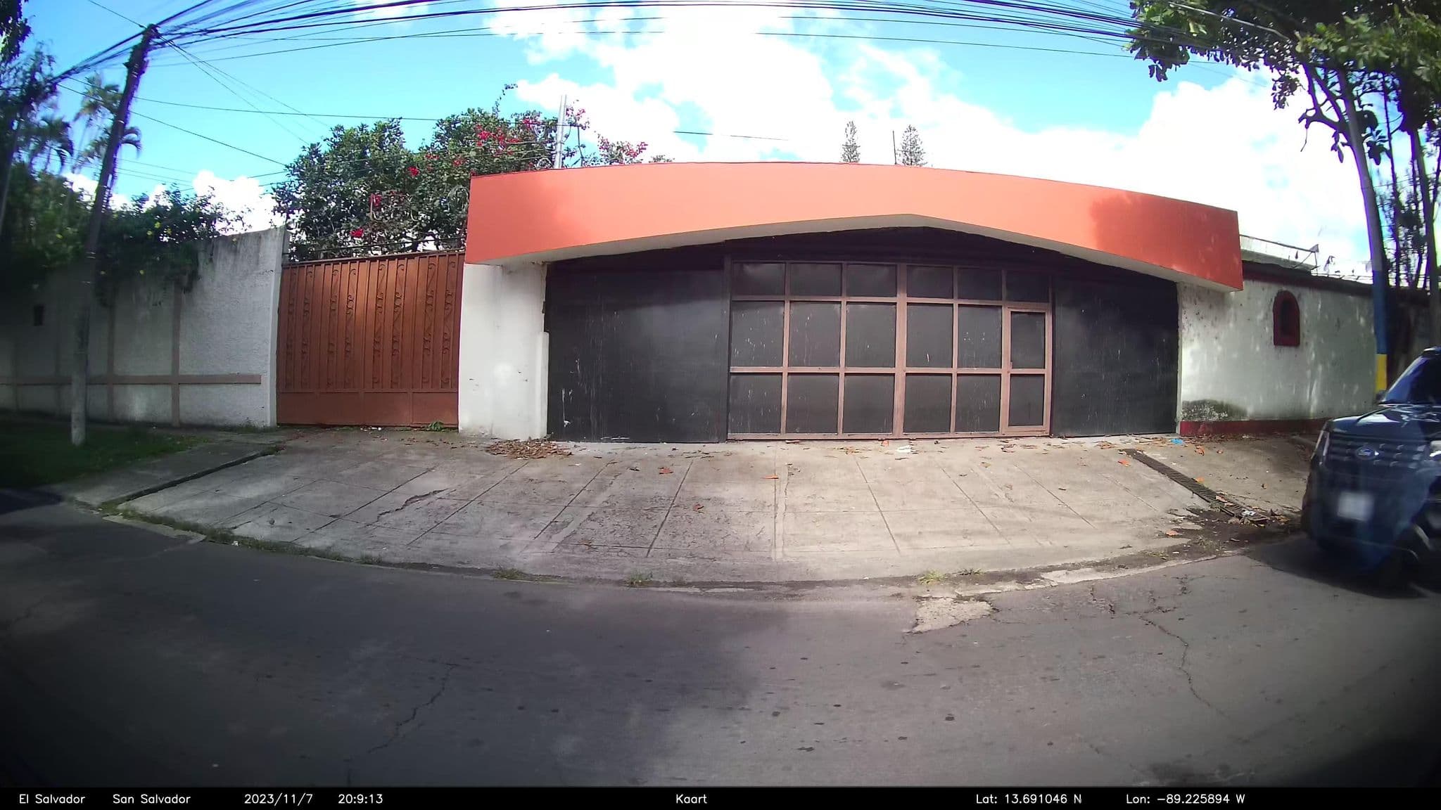 Street view near Hotel Villa Suiza, Antiguo Cuscatlán — © kaart_2 (CC BY-SA · Mapillary)