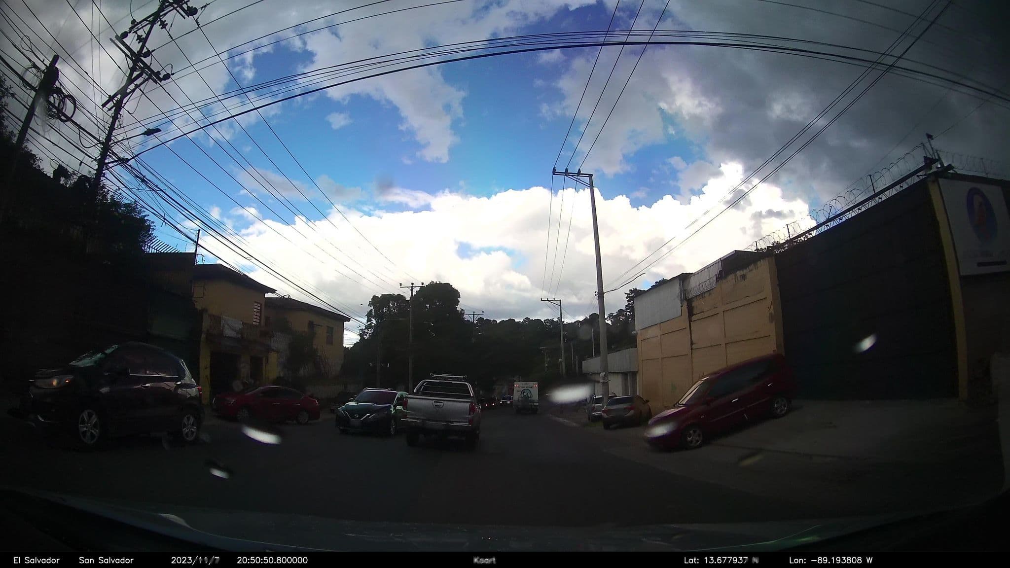 Street view near Comfort Real, San Salvador — © kaart_2 (CC BY-SA · Mapillary)
