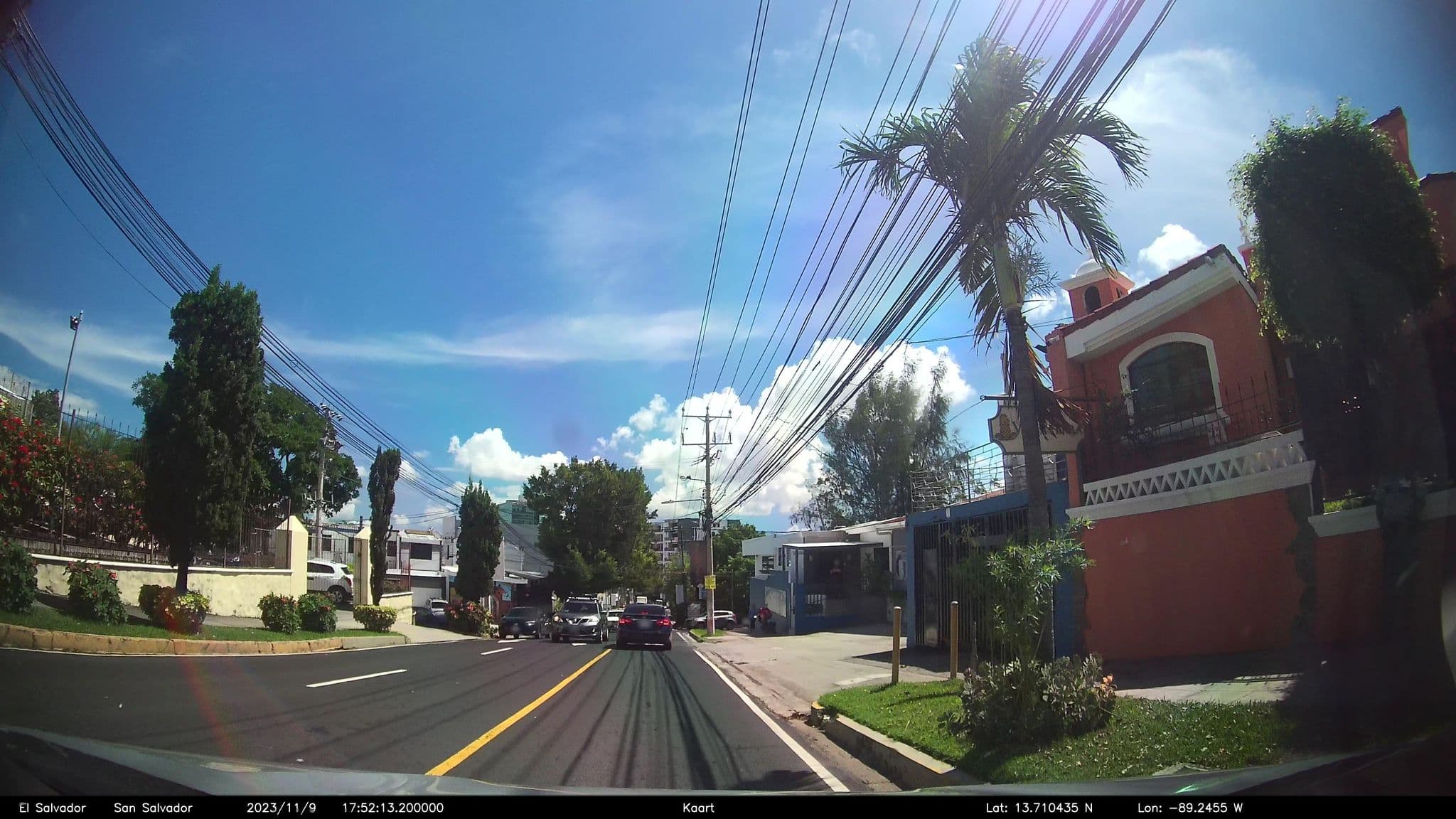 Street view near Hotel Casa Blanca, Antiguo Cuscatlán — © kaart_2 (CC BY-SA · Mapillary)