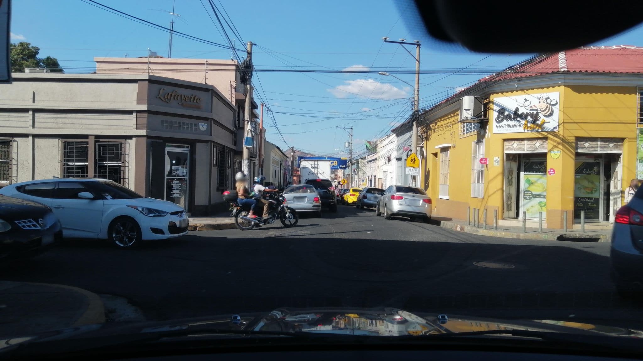 Street view near Remfort Business Class Hotel, Santa Ana — © richardcontre (CC BY-SA · Mapillary)