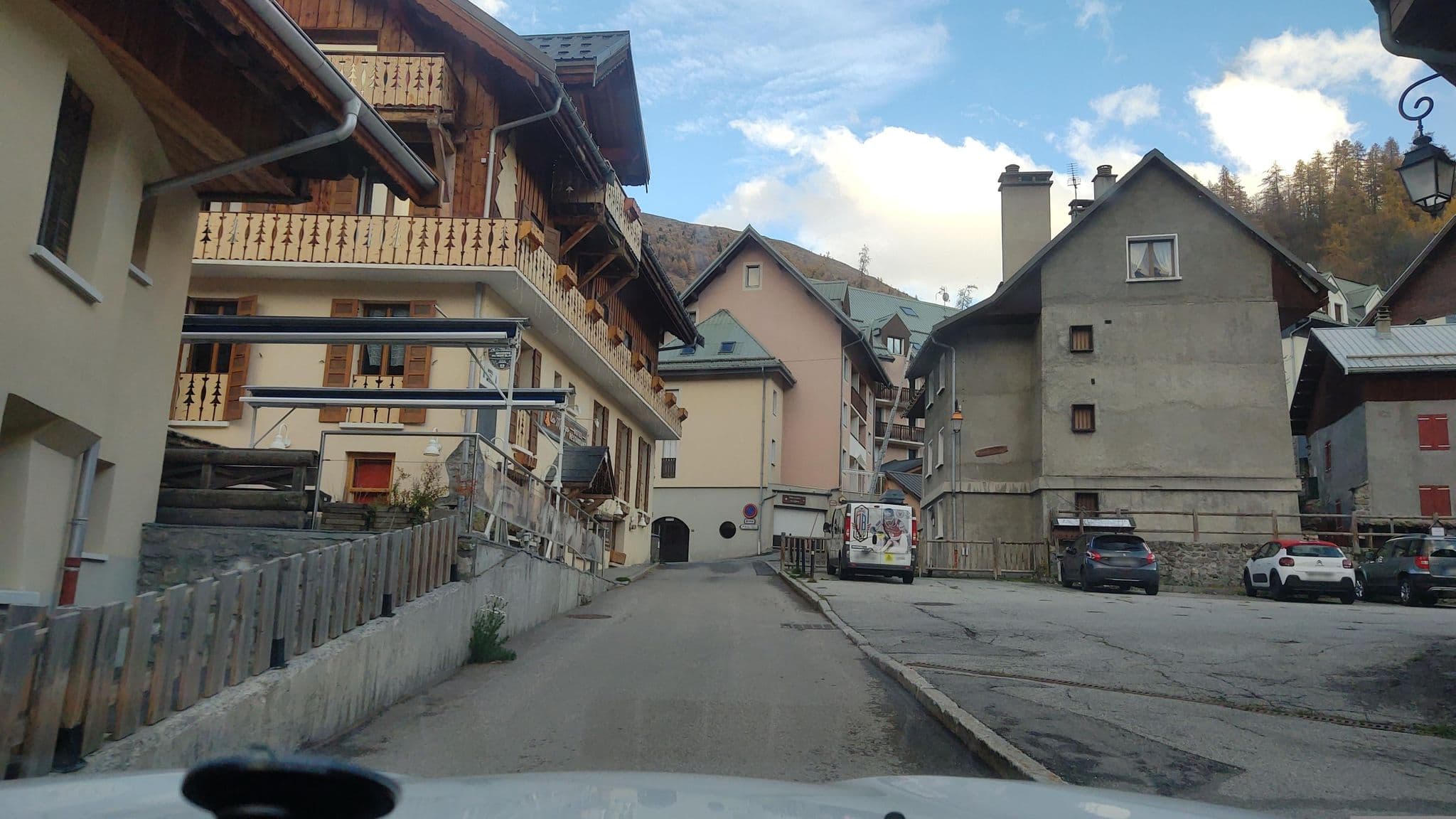 Street view near Maison Émilienne, Valloire — © MatthieuF4FNE (CC BY-SA · Mapillary)