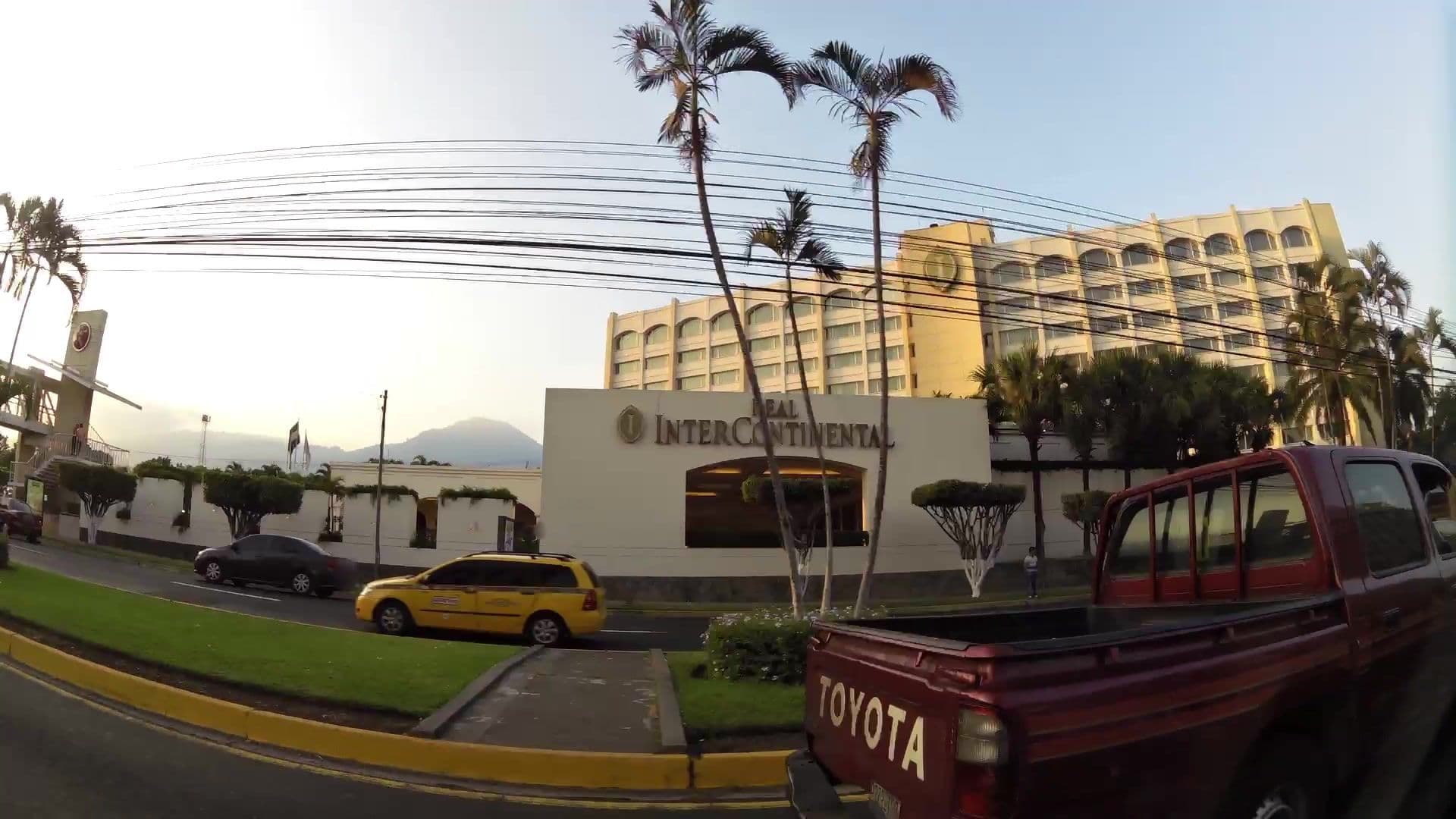 Street view near Ambassador Floor, InterContinental, Mejicanos — © kaartcam (CC BY-SA · Mapillary)