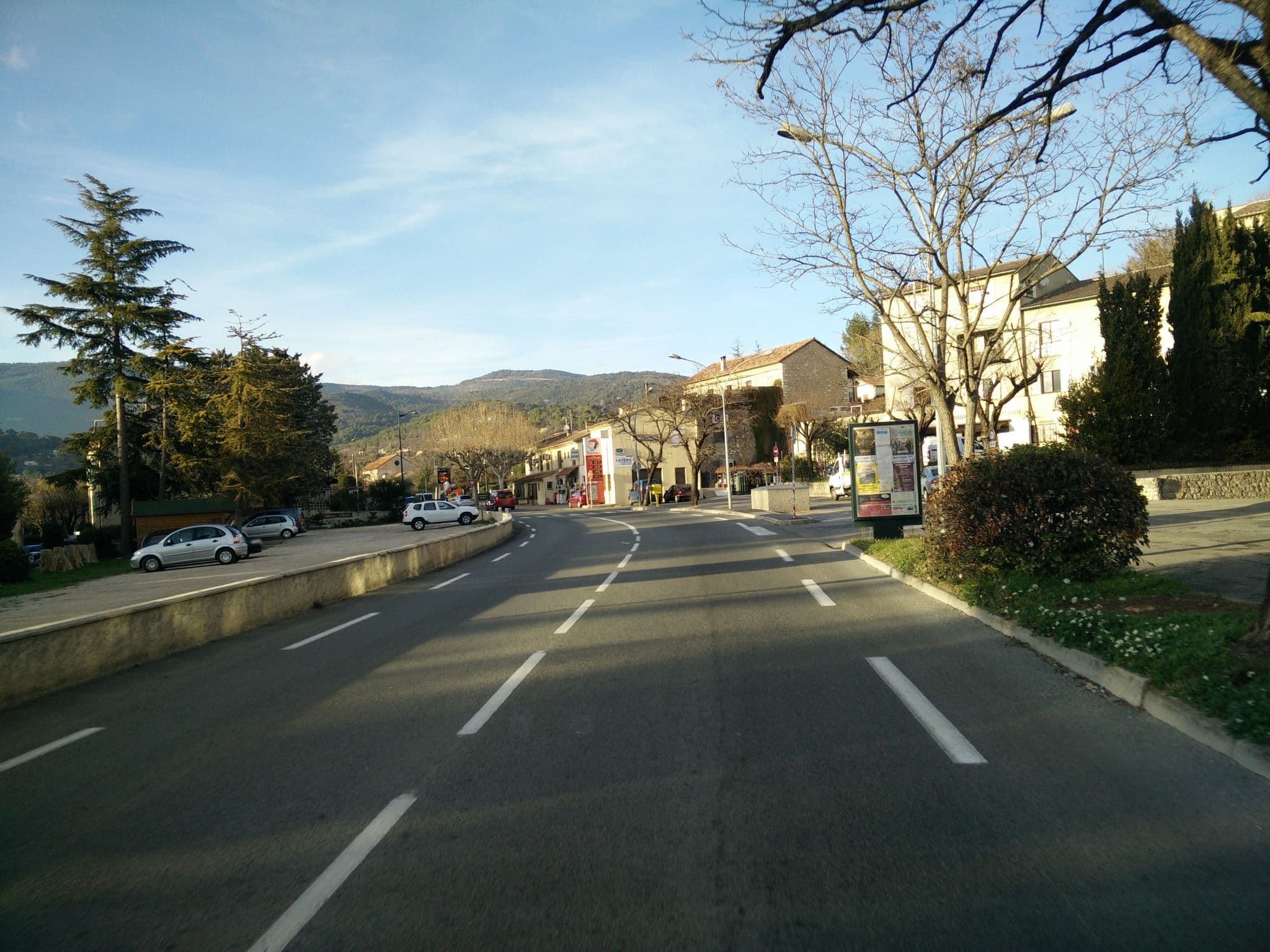 Street view near Hôtel Les Oliviers, Fayence — © joostjakob (CC BY-SA · Mapillary)