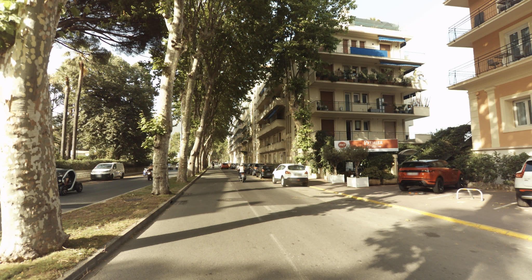 Street view near Hôtel Prince de Galles, Roquebrune-Cap-Martin — © sogefi (CC BY-SA · Mapillary)