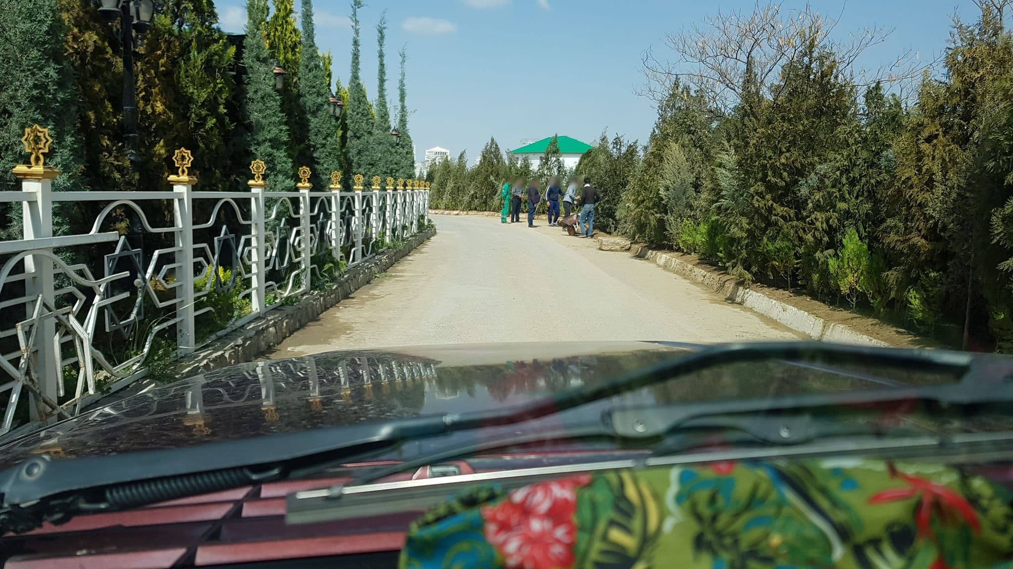 Street view near Chandybil Hotel, Ashgabat — © ecurbow (CC BY-SA · Mapillary)