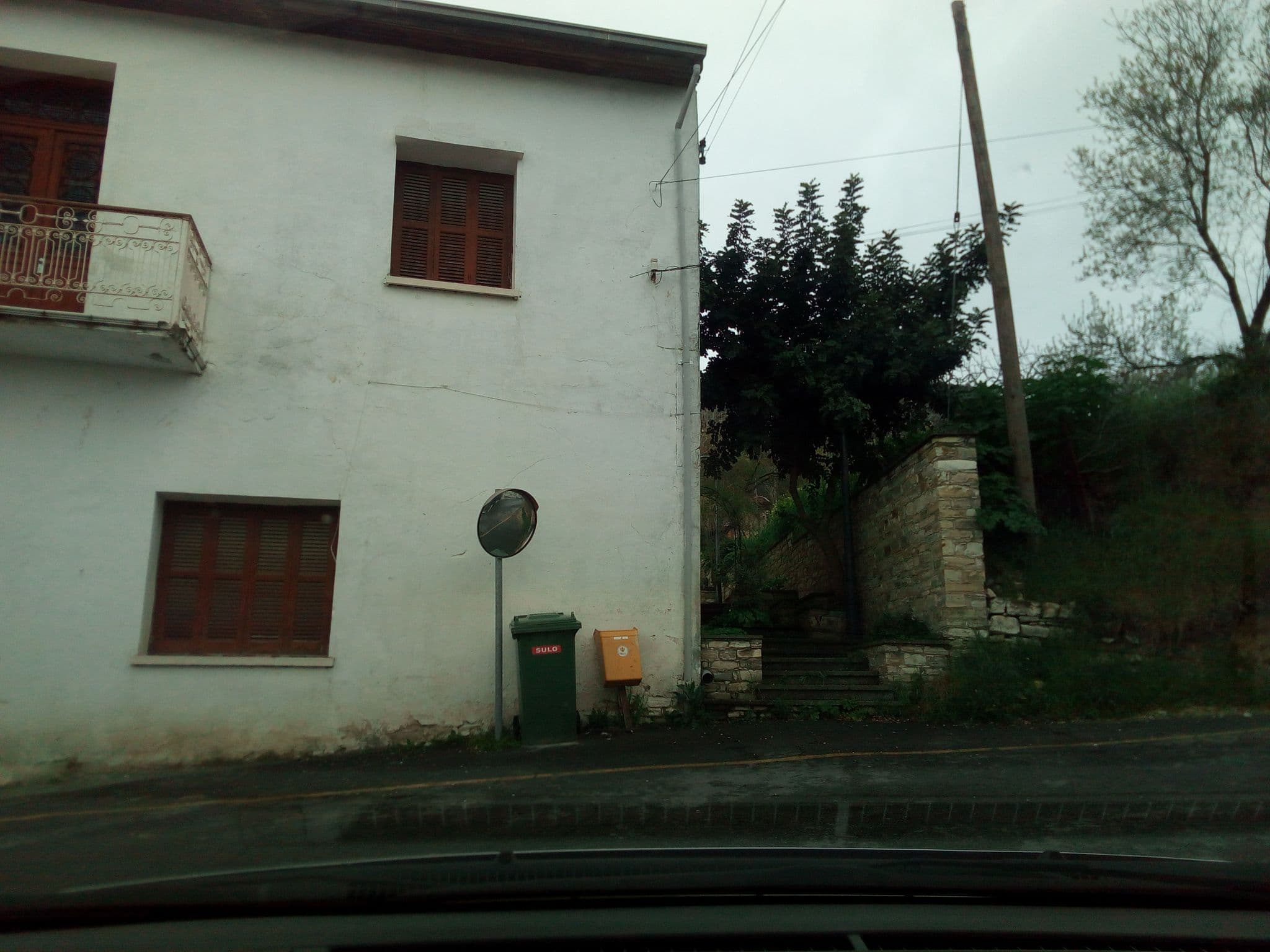 Street view near Kozakos Luxury House, Kofínou — © stpkyriakou (CC BY-SA · Mapillary)