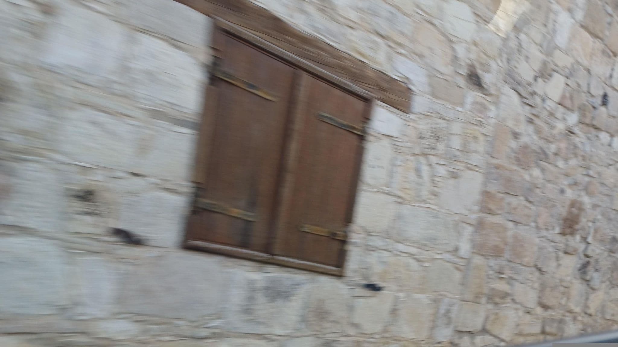 Street view near Agrotiko Traditional Houses, Tsáda — © noa1 (CC BY-SA · Mapillary)