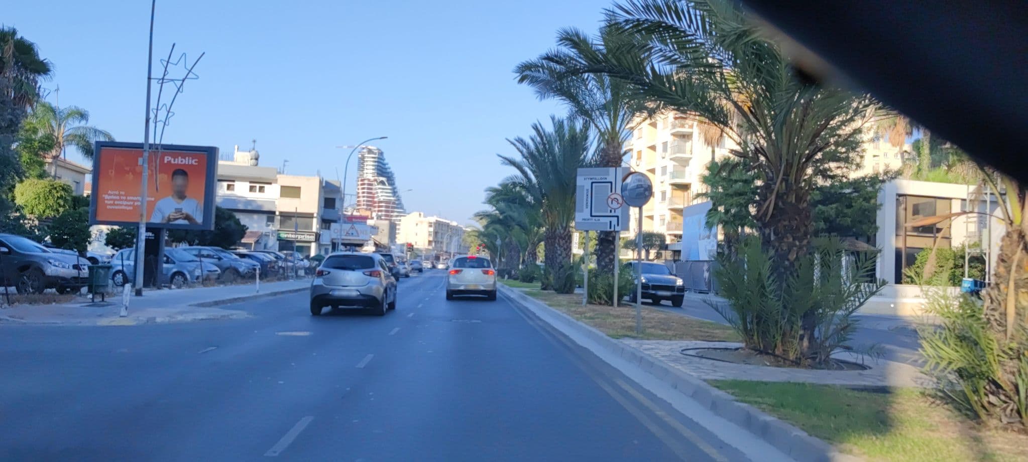 Street view near Gulf Palace Apts, Mouttagiáka — © WhanTwo (CC BY-SA · Mapillary)