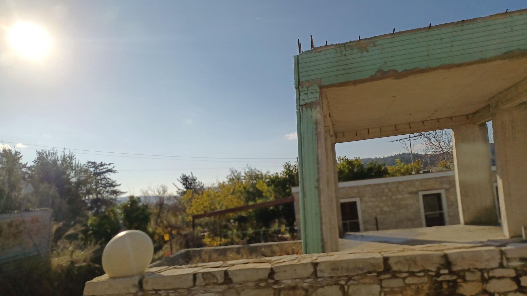 Street view near Boubouki Cottage, Páchna — © noa1 (CC BY-SA · Mapillary)