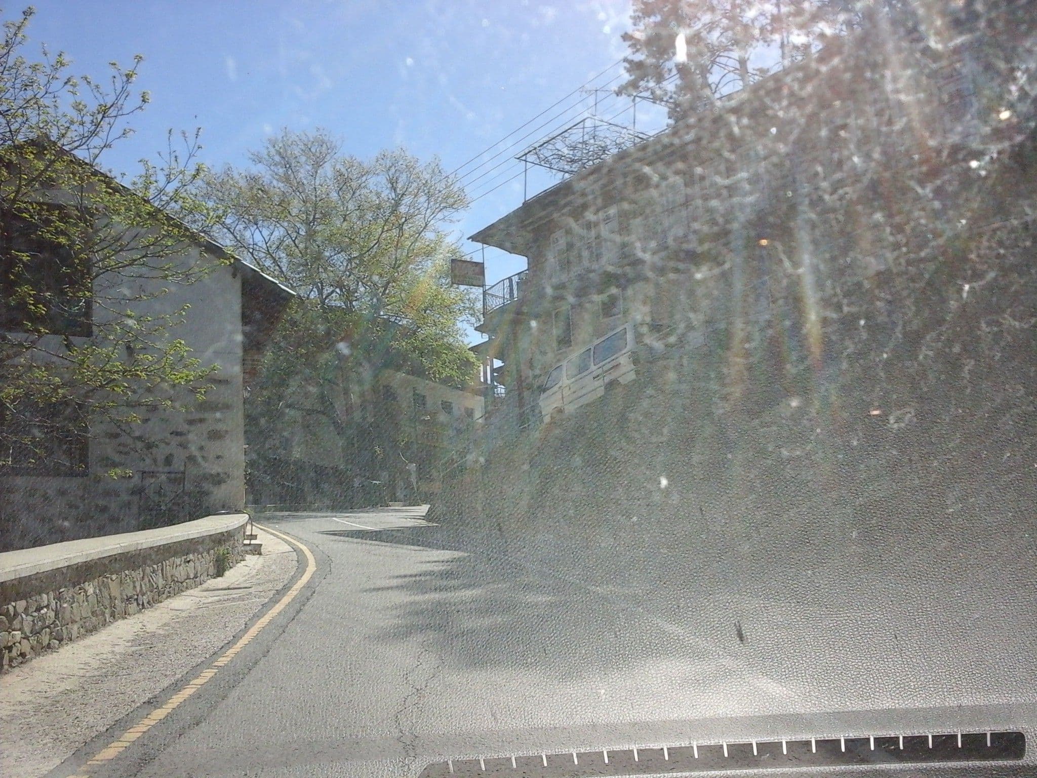 Street view near Marangos Hotel, Kakopetriá — © robot8a (CC BY-SA · Mapillary)