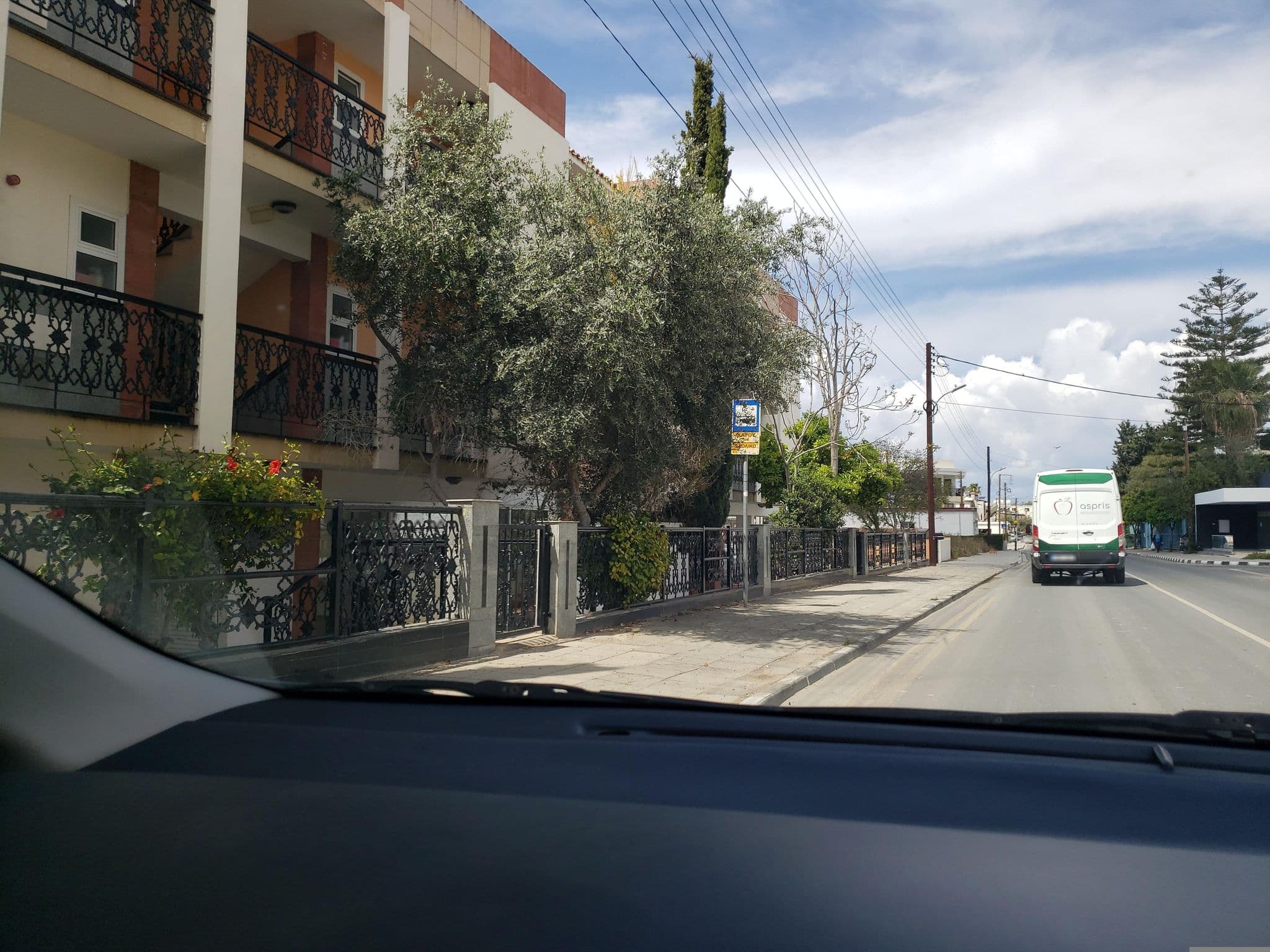 Street view near Συγκρότημα Διαμερισμάτων Οελμεκ, Paphos — © mapfool (CC BY-SA · Mapillary)