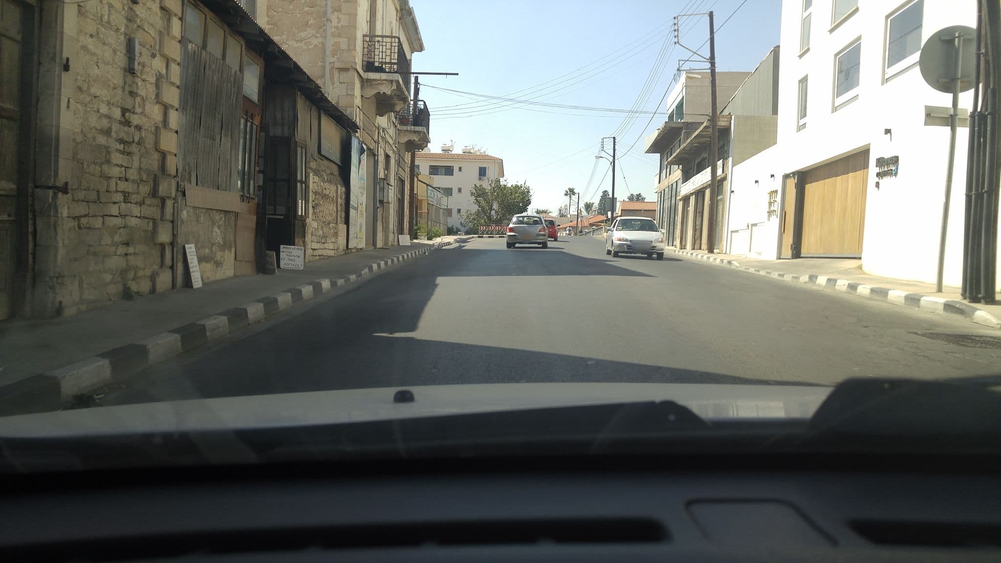 Street view near Kitonas Junior Apartments, Limassol — © sipatsalidis (CC BY-SA · Mapillary)