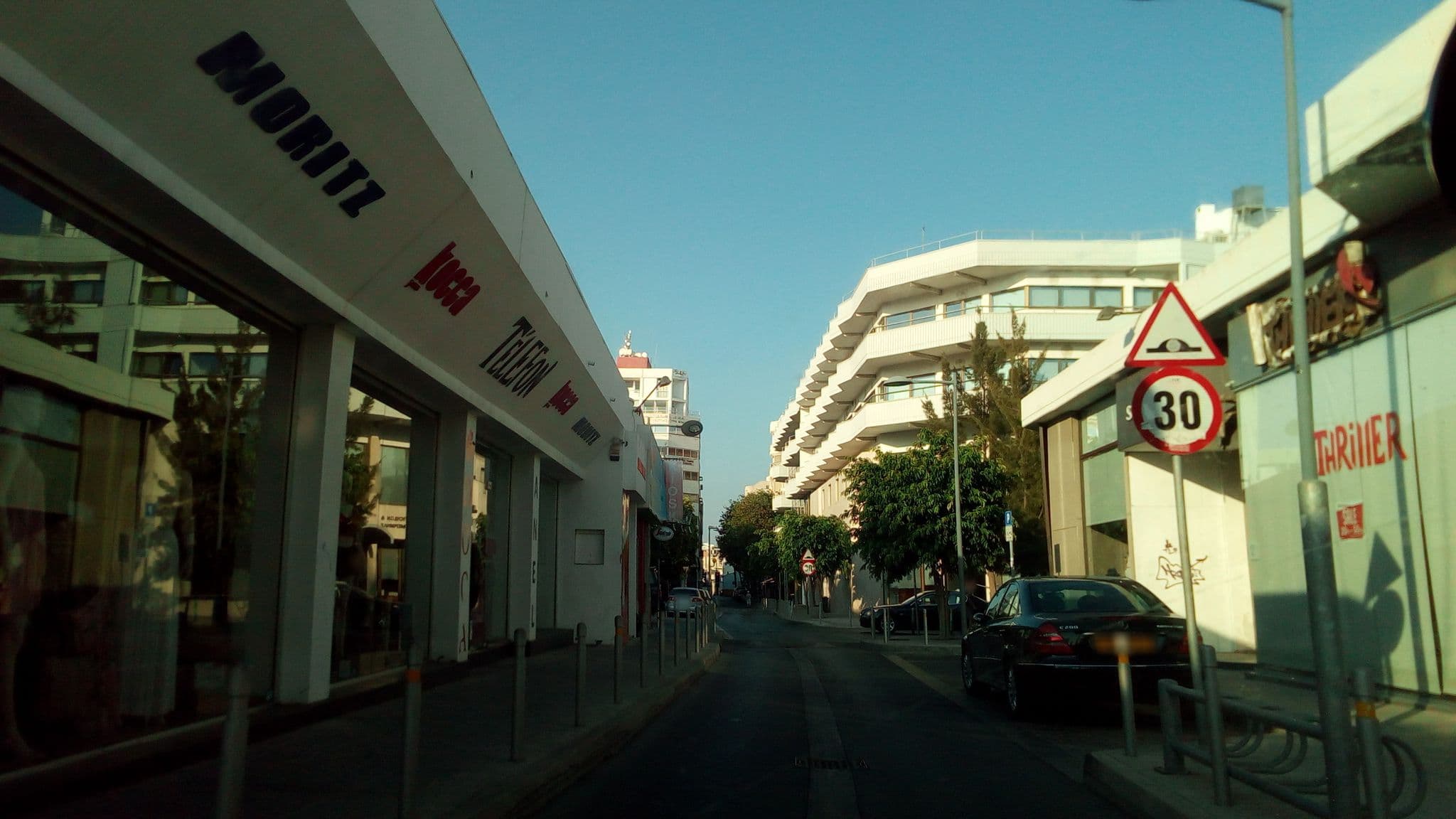 Street view near Alinea Urban, Limassol — © stpkyriakou (CC BY-SA · Mapillary)