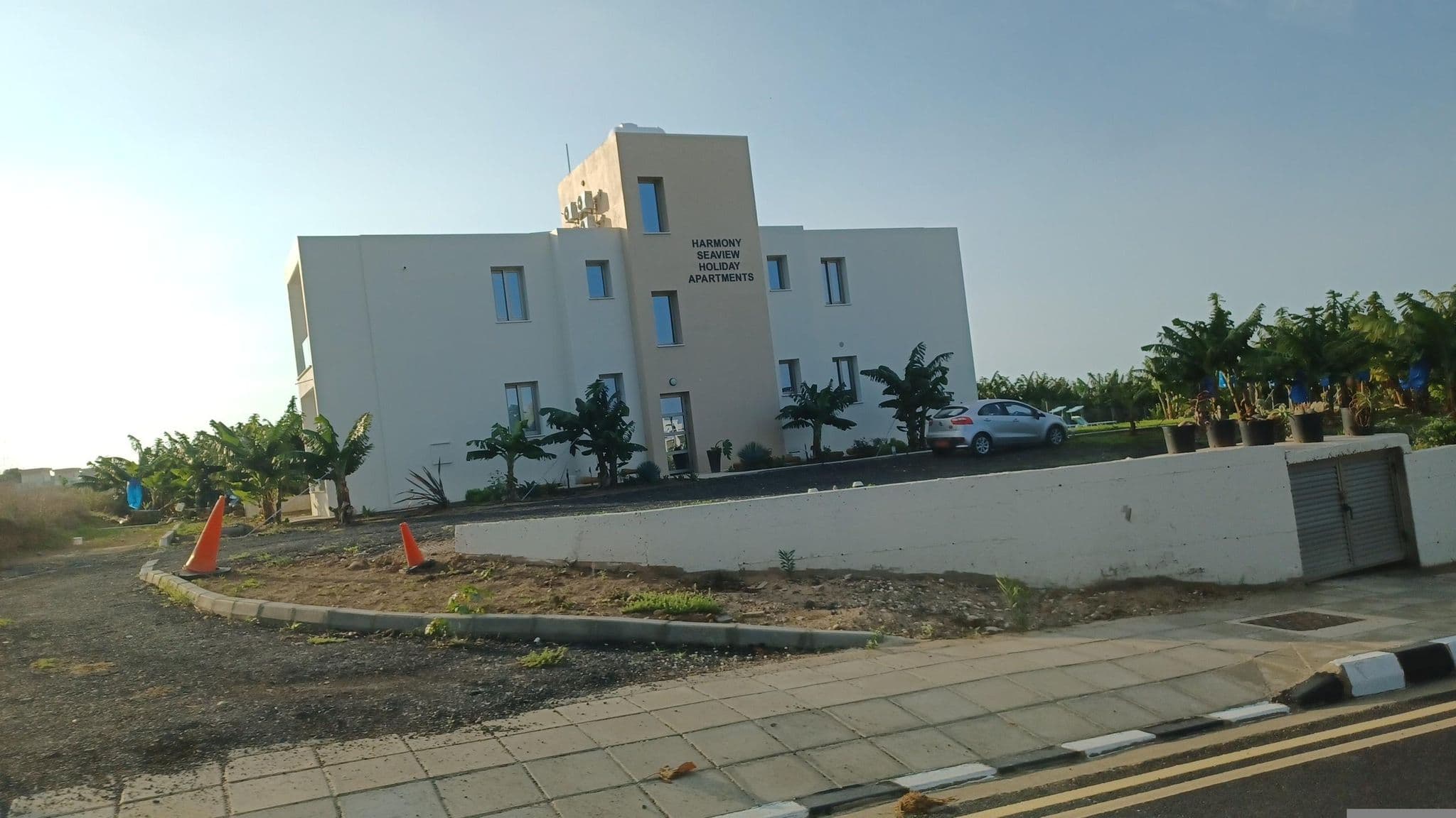 Street view near Harmony Seaview Apartments, Kissonerga — © noa1 (CC BY-SA · Mapillary)