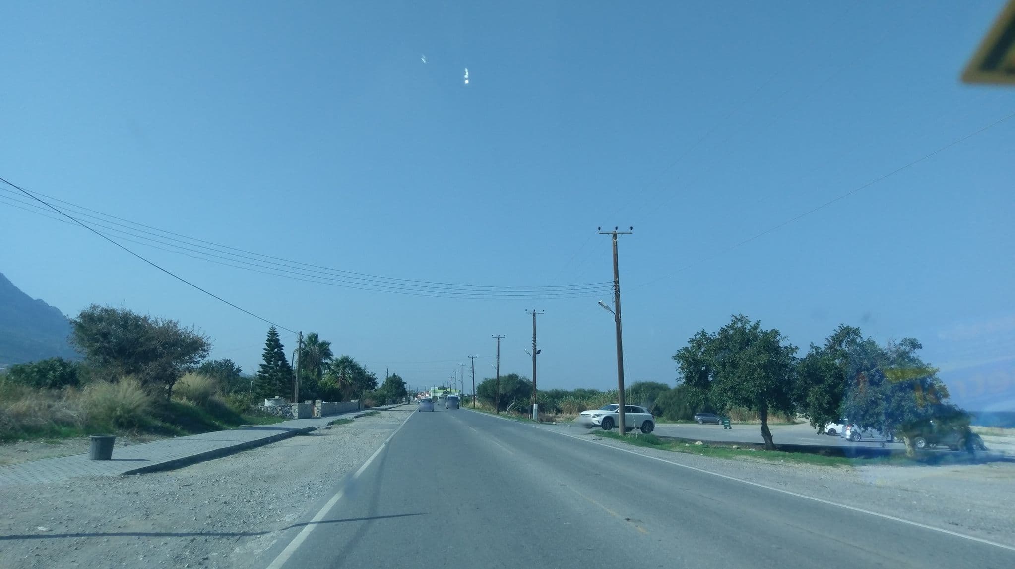 Street view near Rose Garden Holiday Village, Lápithos — © ozkanilyasaksu (CC BY-SA · Mapillary)